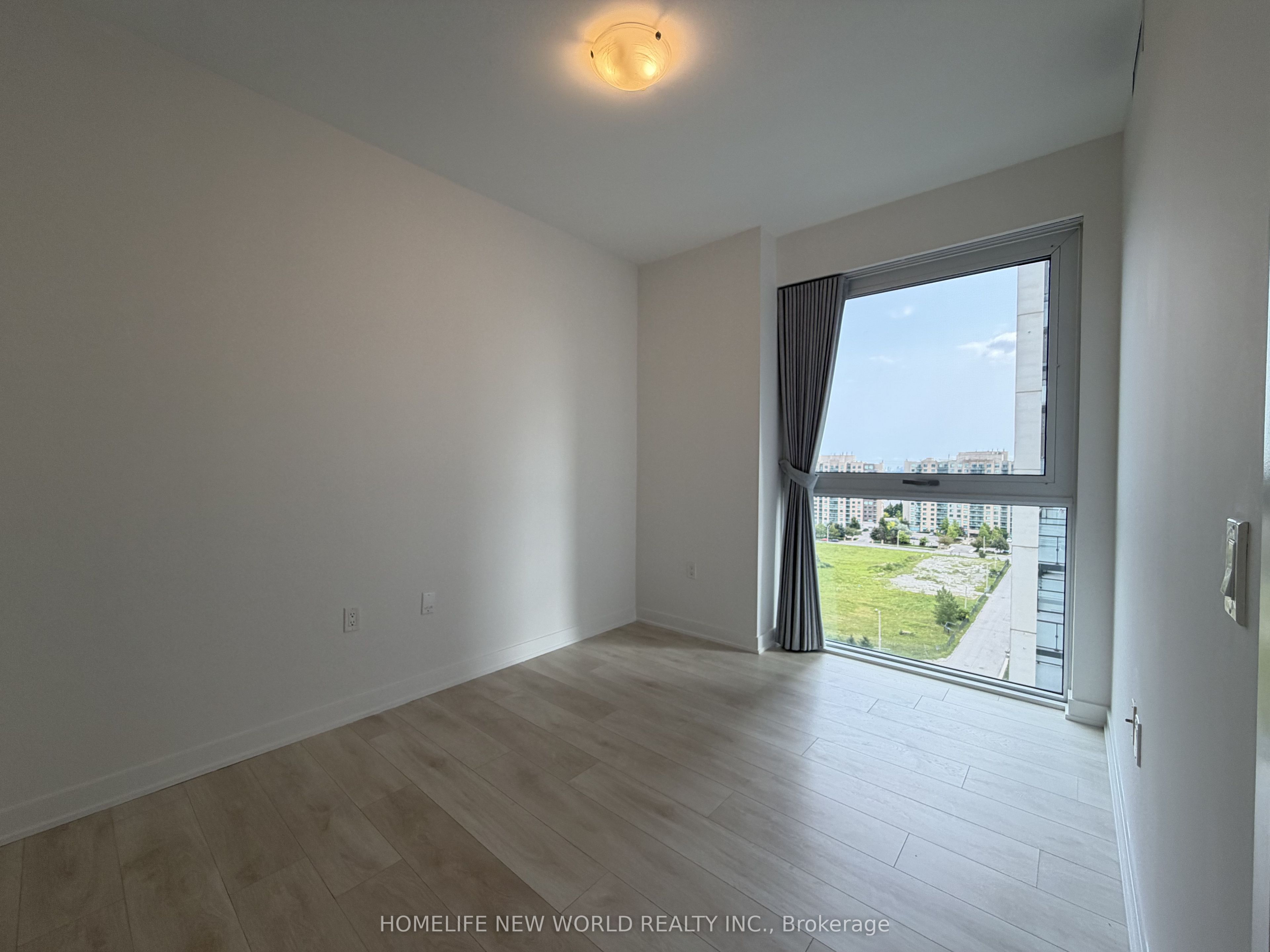 75 Oneida Crescent 1210