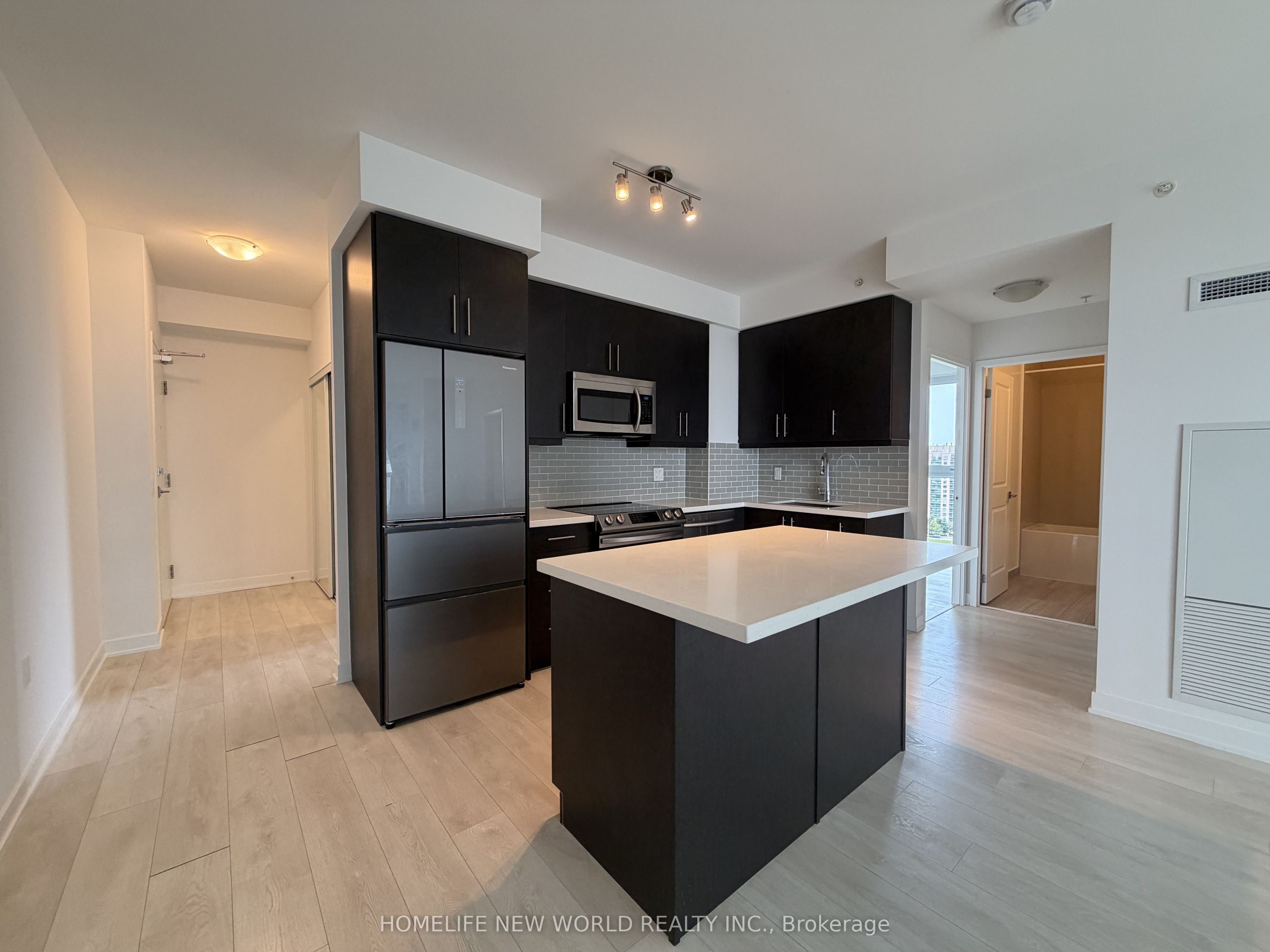 75 Oneida Crescent 1210