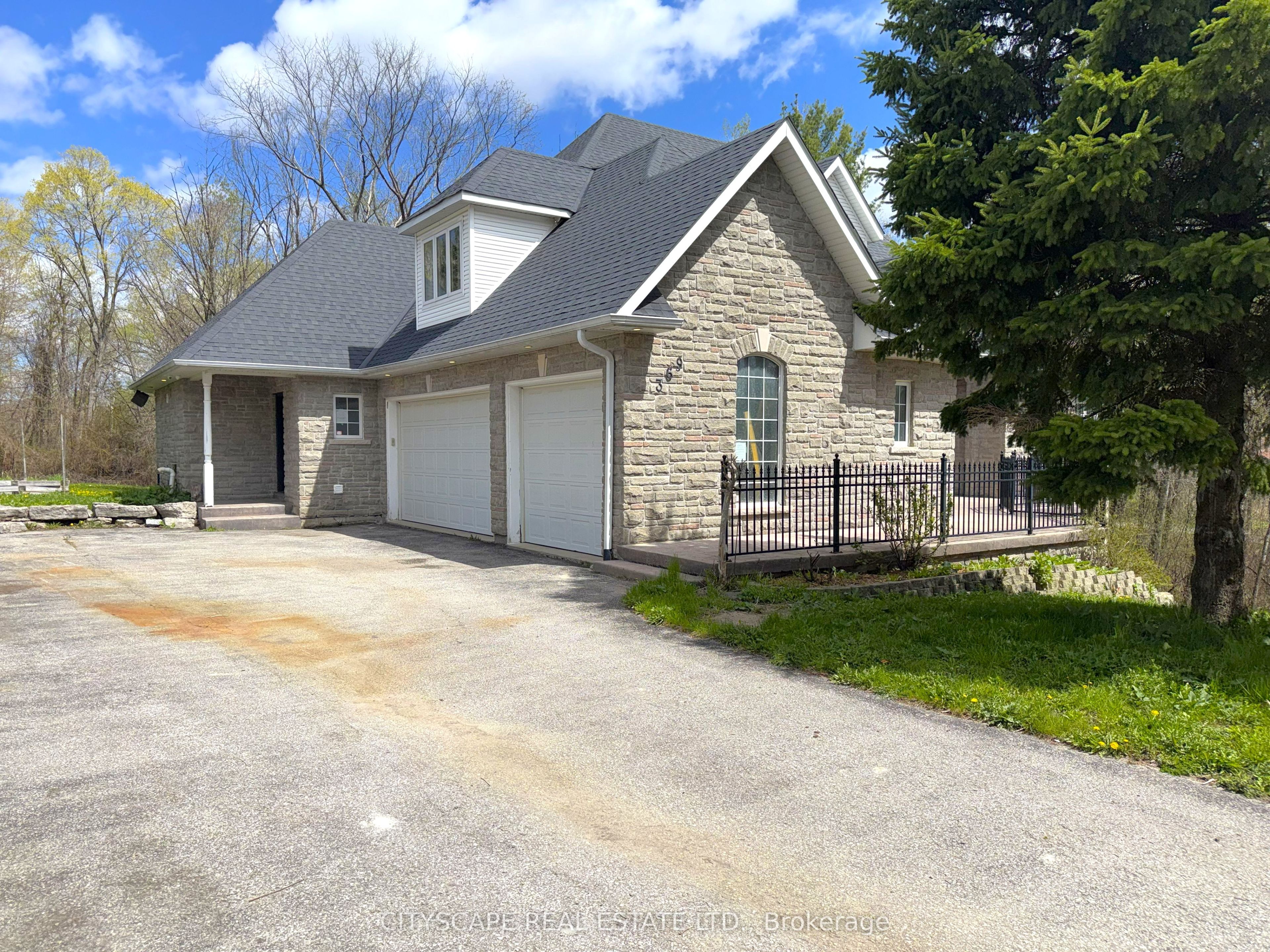 369 Coventry Hill Trail