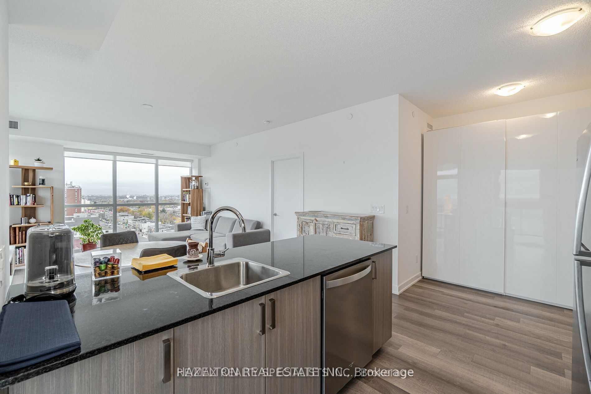 1603 Eglinton Avenue W 1304