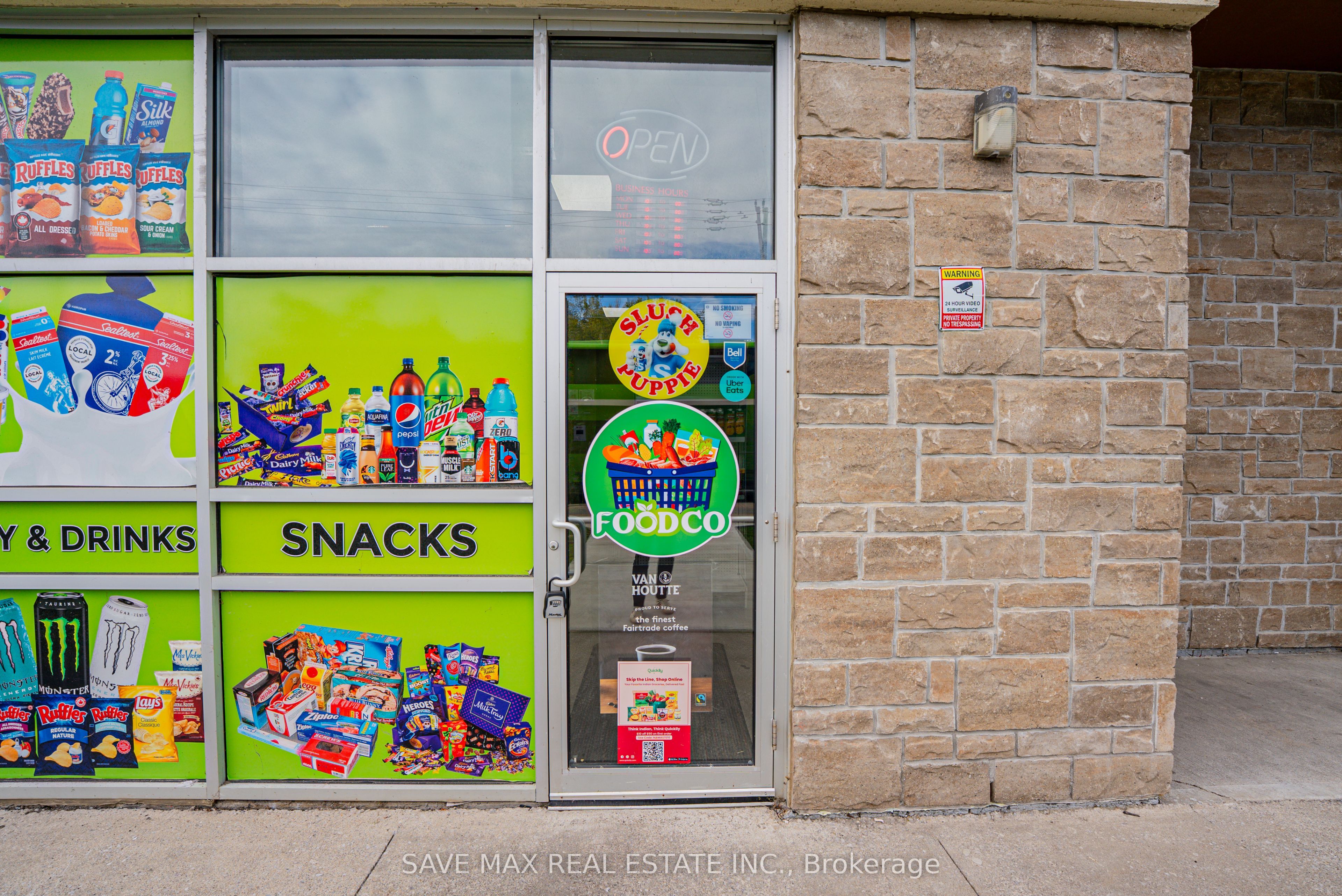 1700 Simcoe Street N3