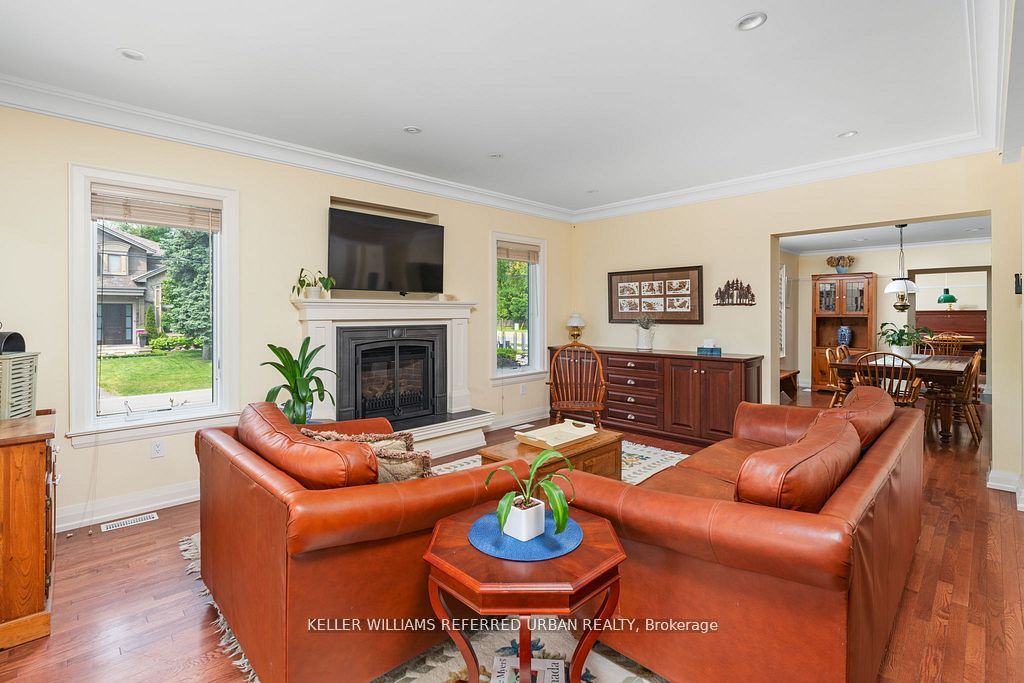 317 Rathburn Road