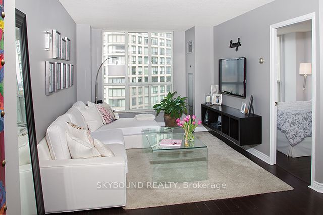 2287 Lake Shore Boulevard W 505