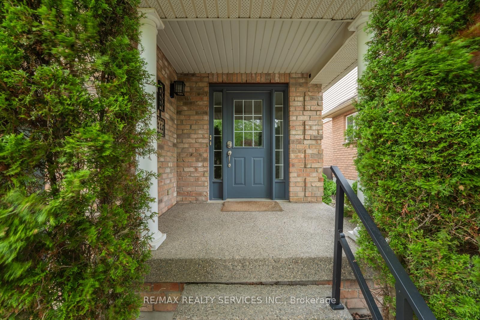 444 Lausanne Crescent
