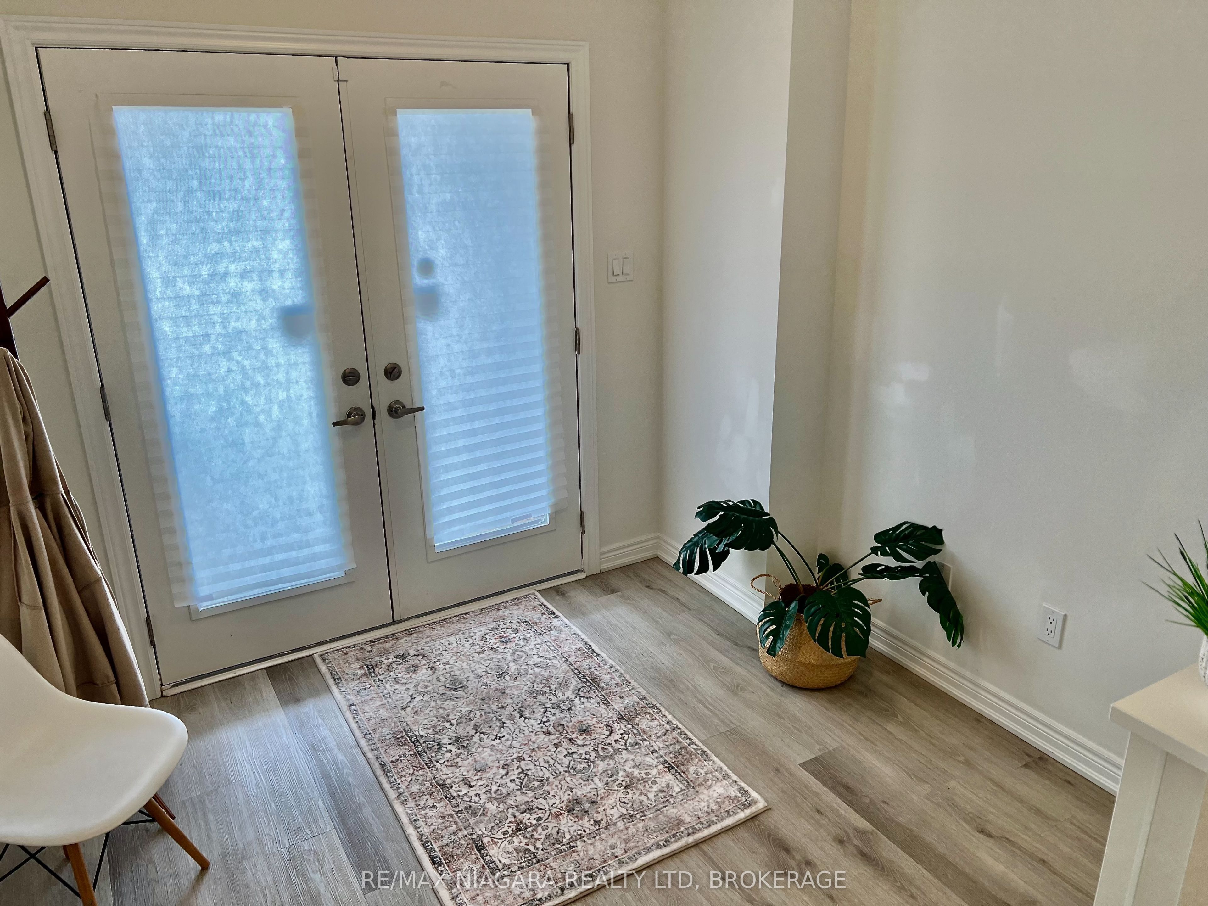 96 Dryden Lane 48