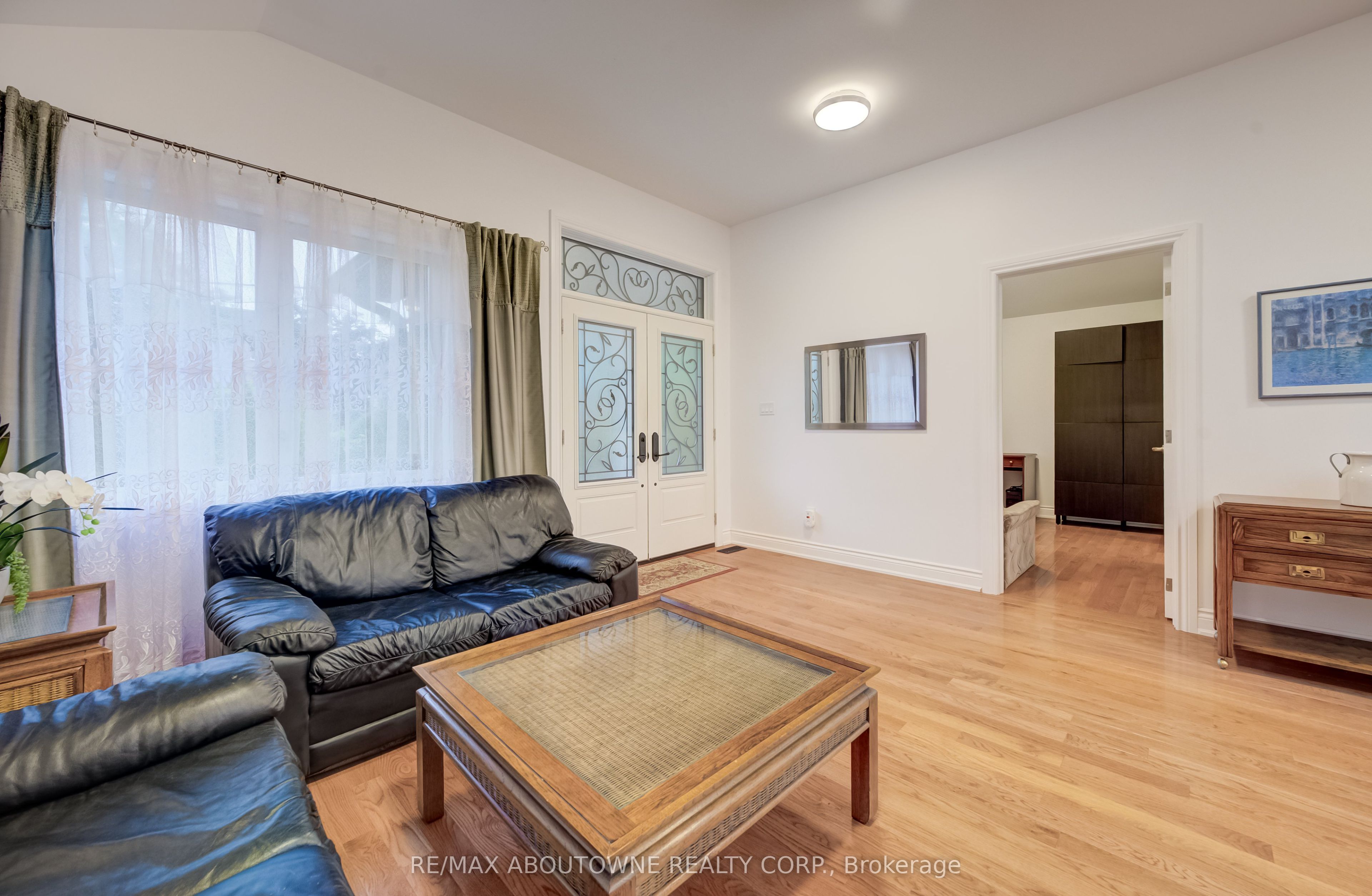 3091 Parkerhill Road