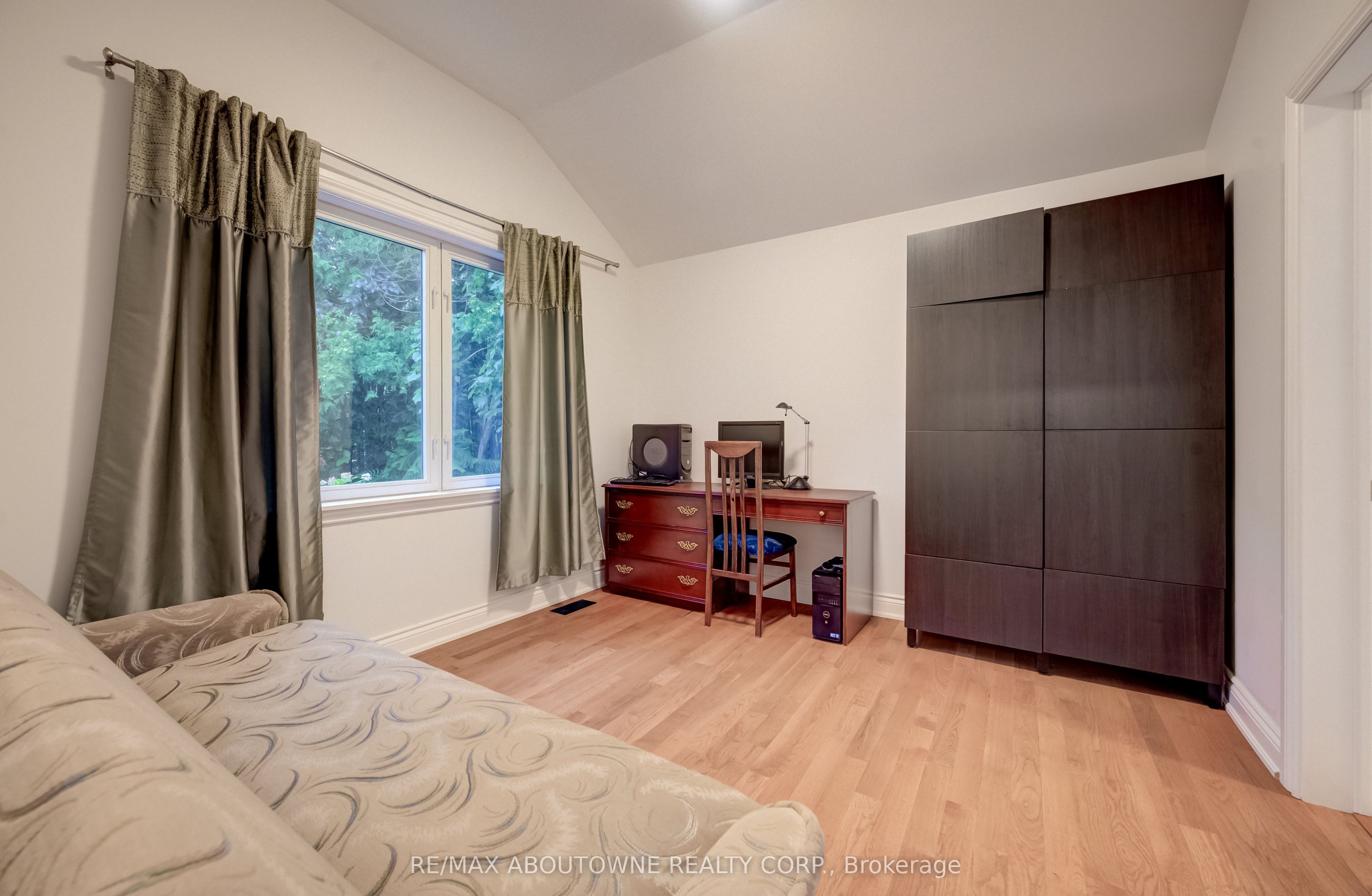 3091 Parkerhill Road