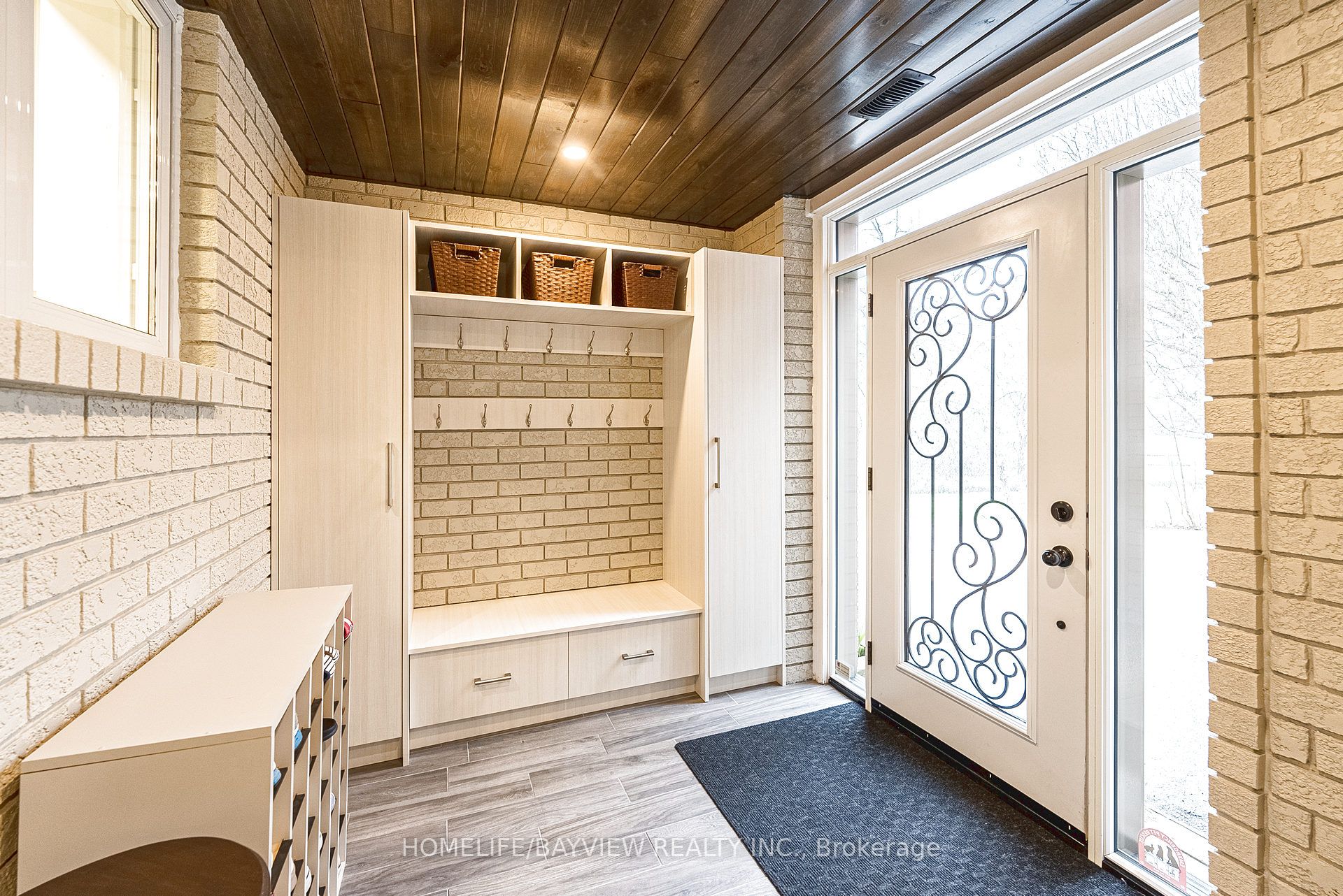 25 Whispering Pine Trail