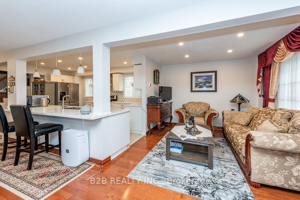 4112 trapper Crescent