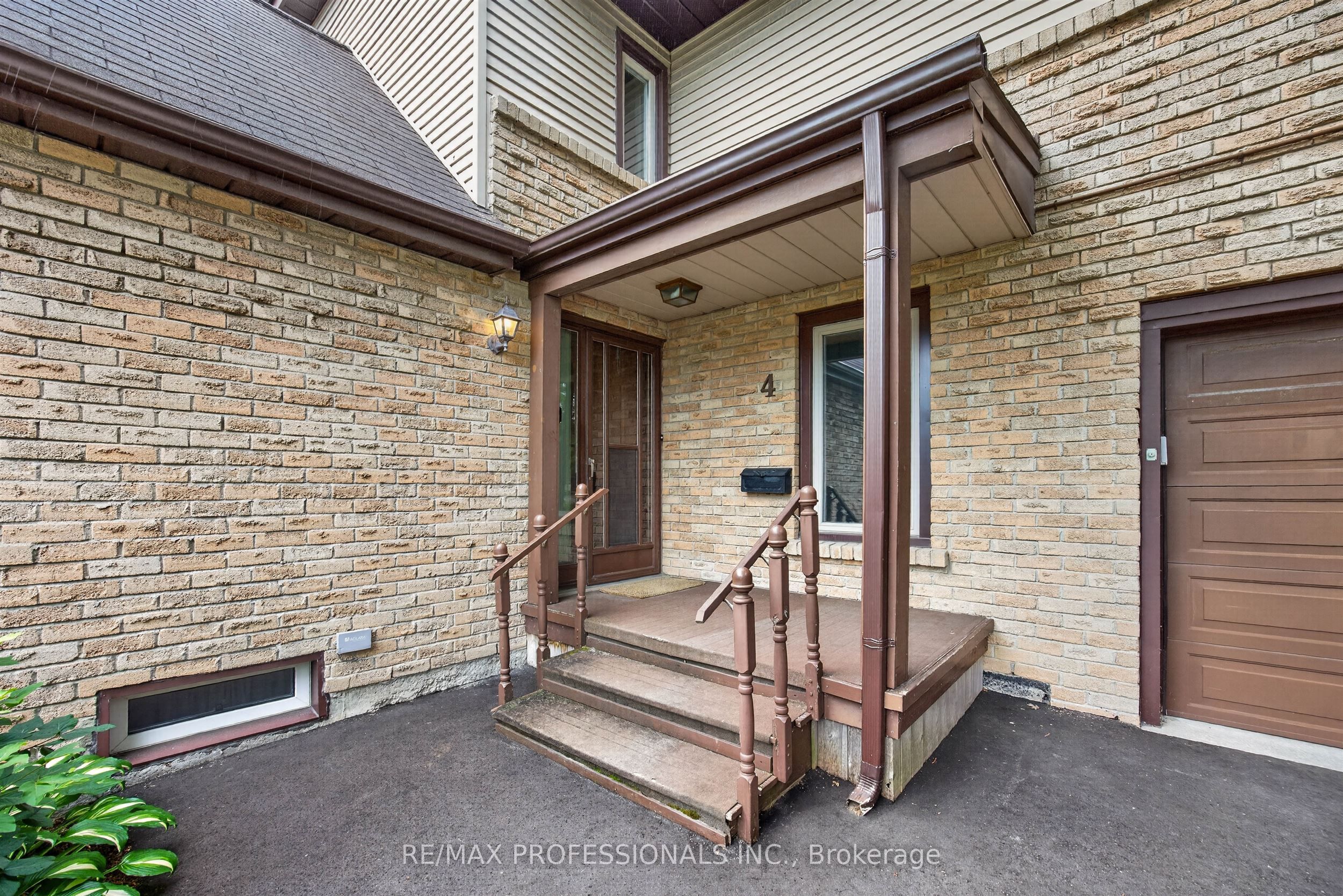 4 Bigham Crescent