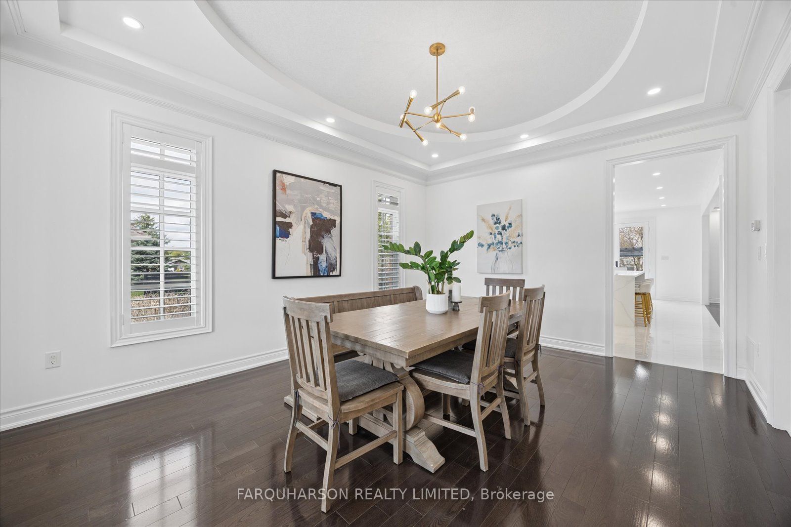 21 Country Club Crescent
