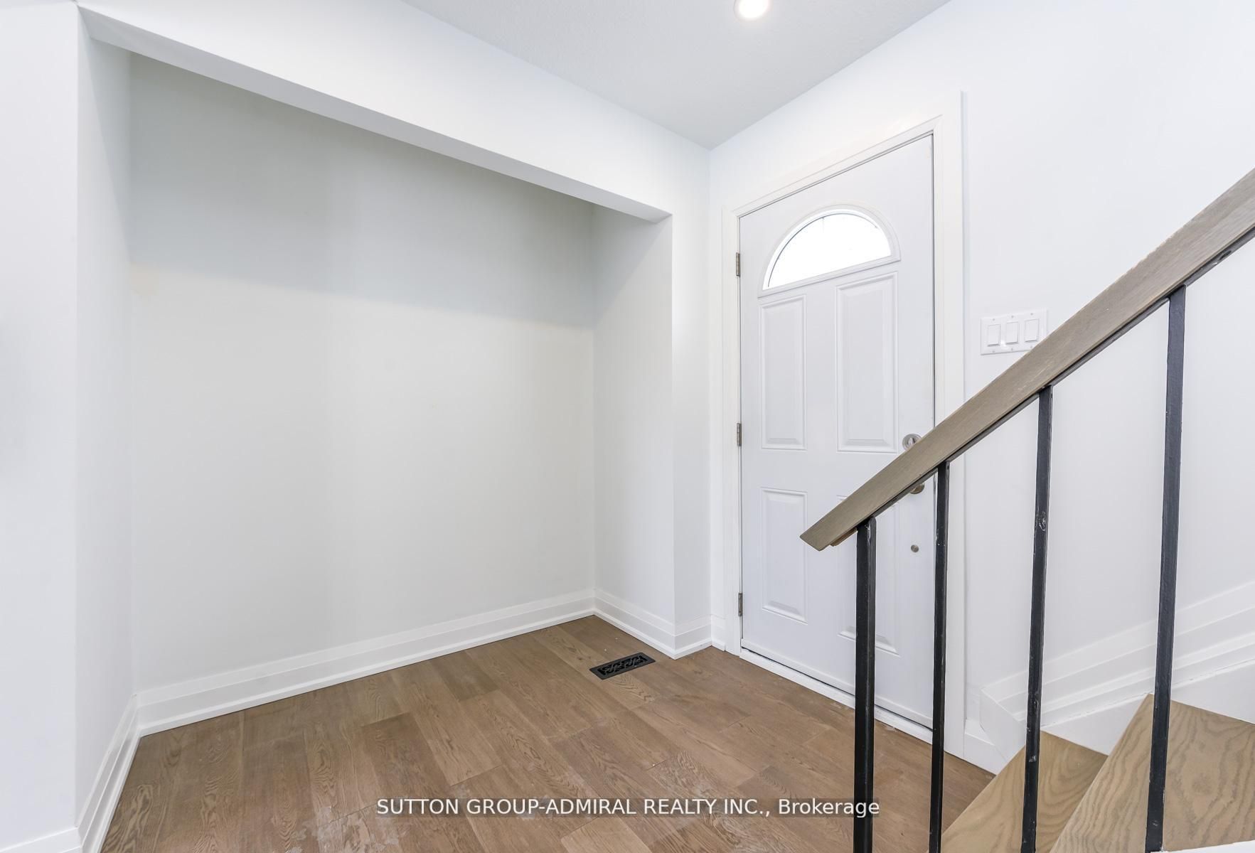 4 Hardcastle Court