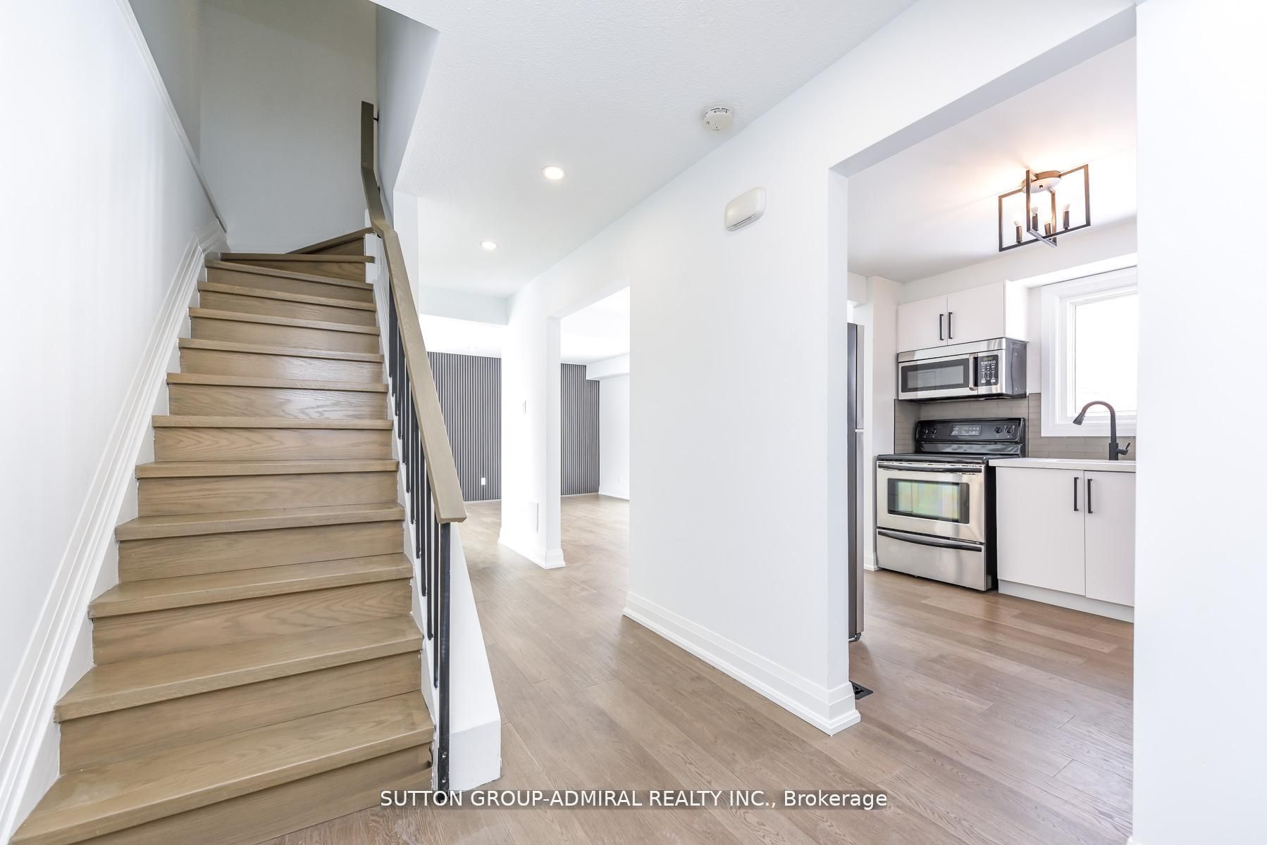 4 Hardcastle Court