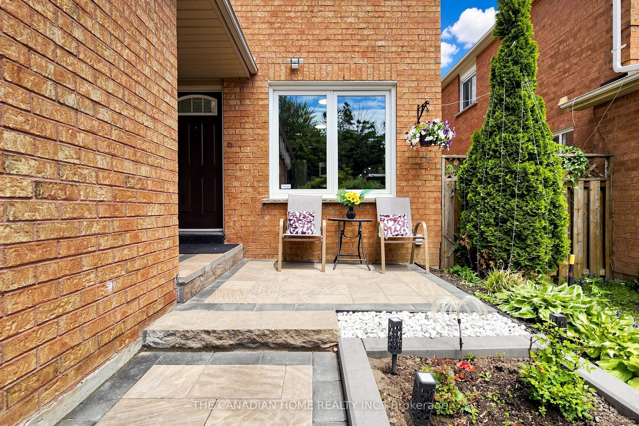 5 Woodstone Place