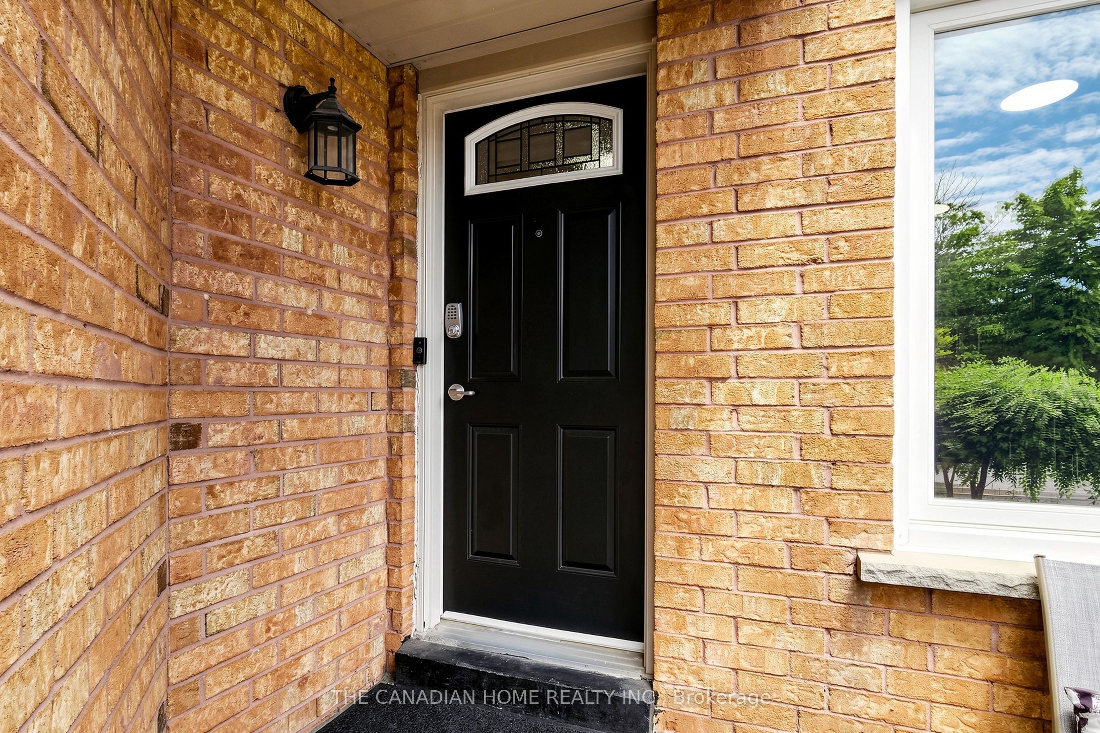 5 Woodstone Place