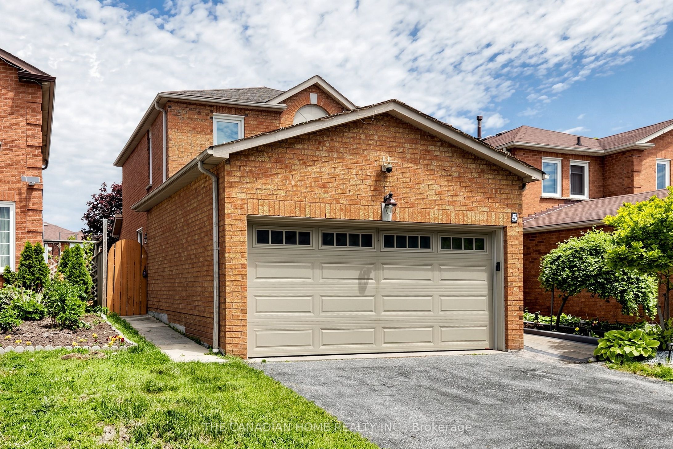 5 Woodstone Place