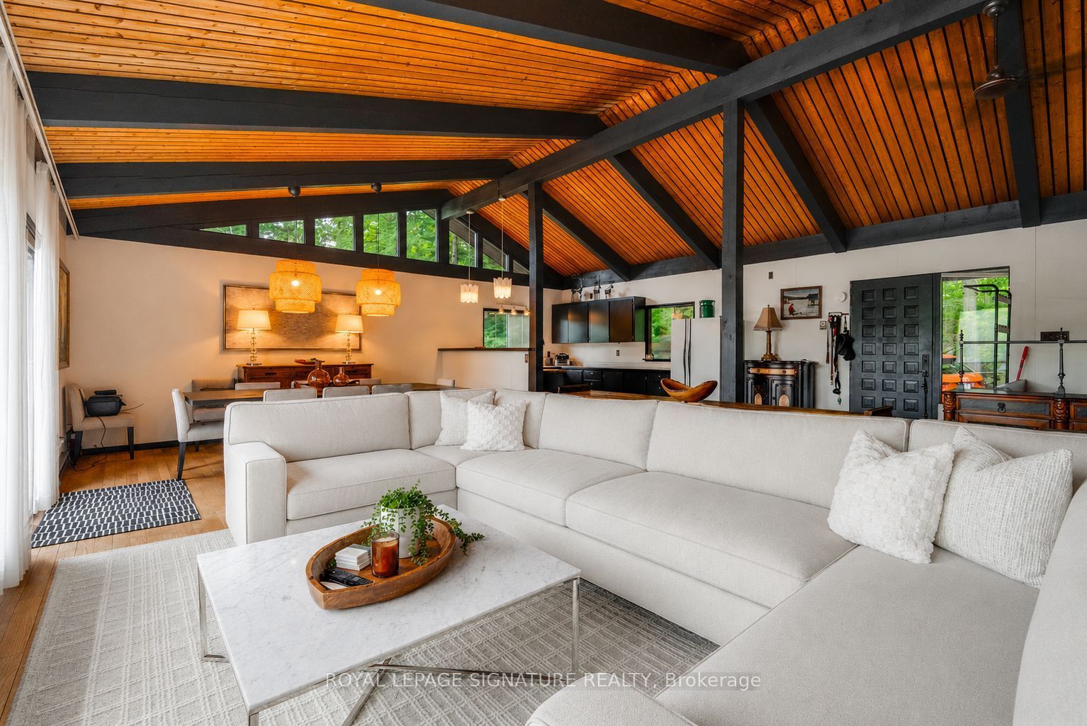 1216 Hamills Point Road