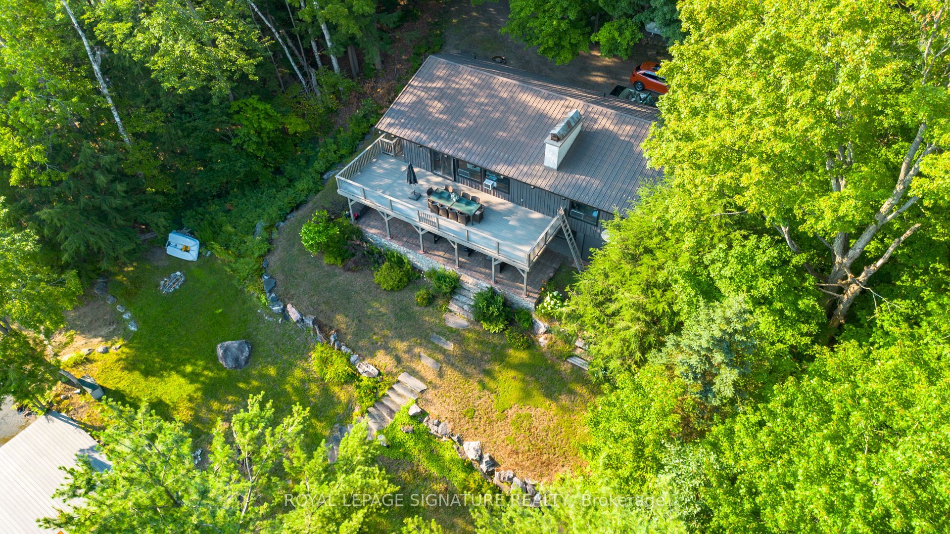 1216 Hamills Point Road