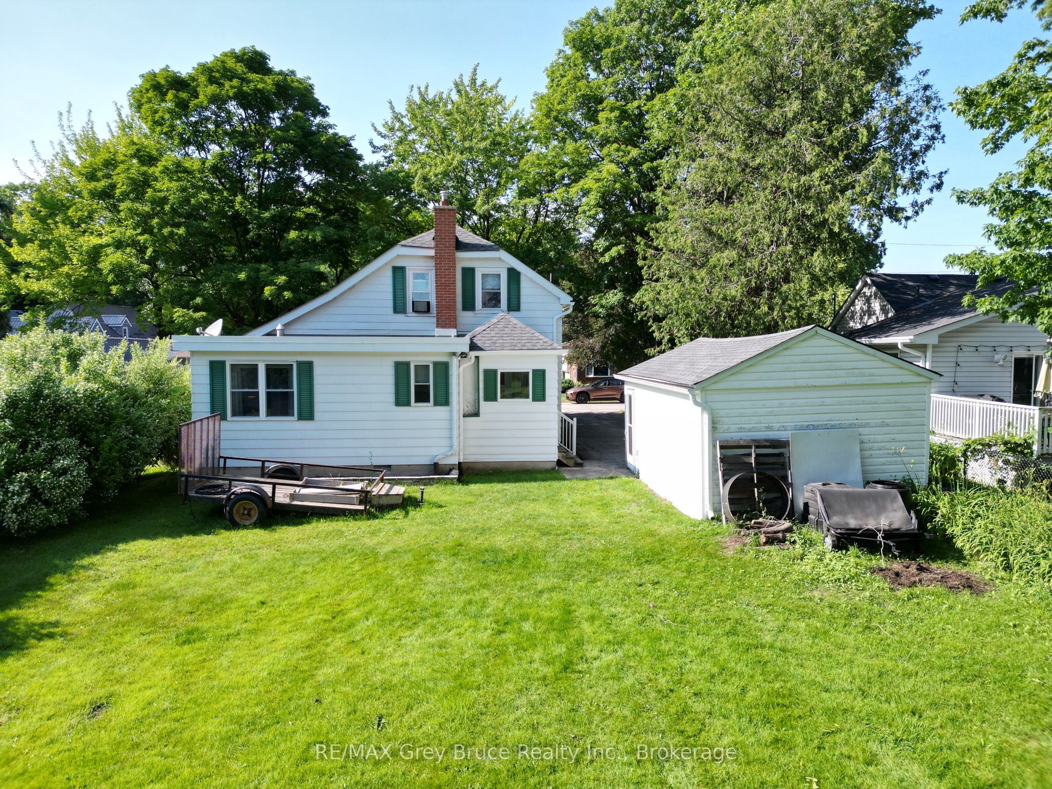 621 11th Street W