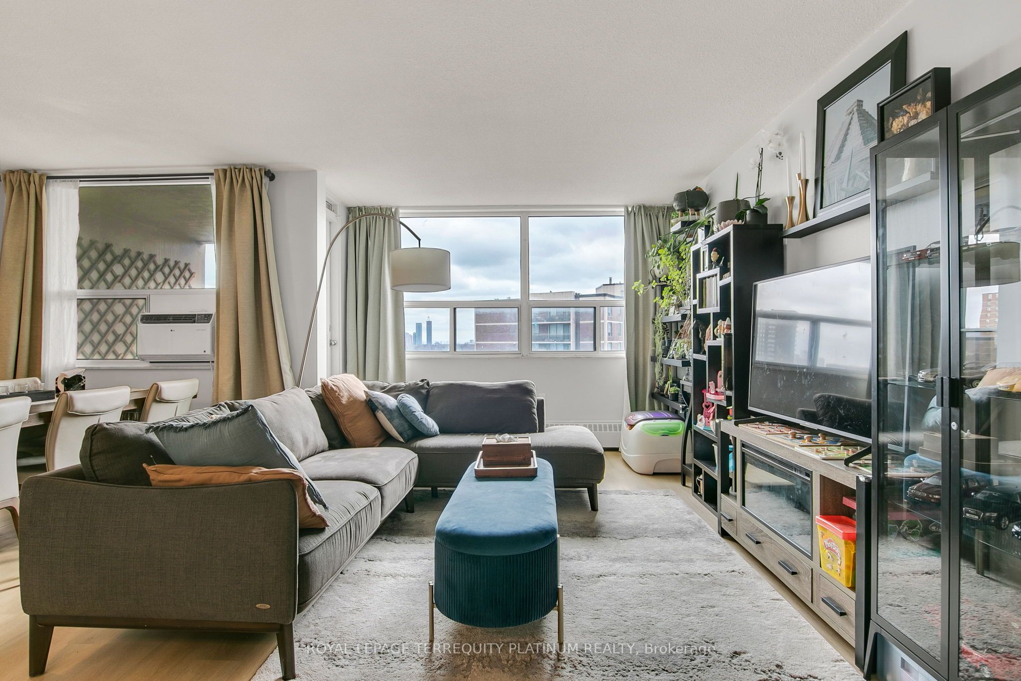 551 The West Mall N/A 1517