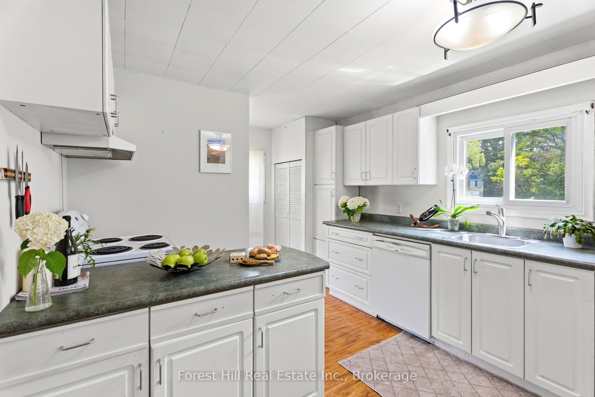 9 Spruce Glen Road