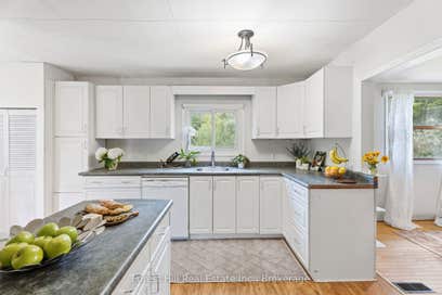 9 Spruce Glen Road Huntsville ON P1H 1C9