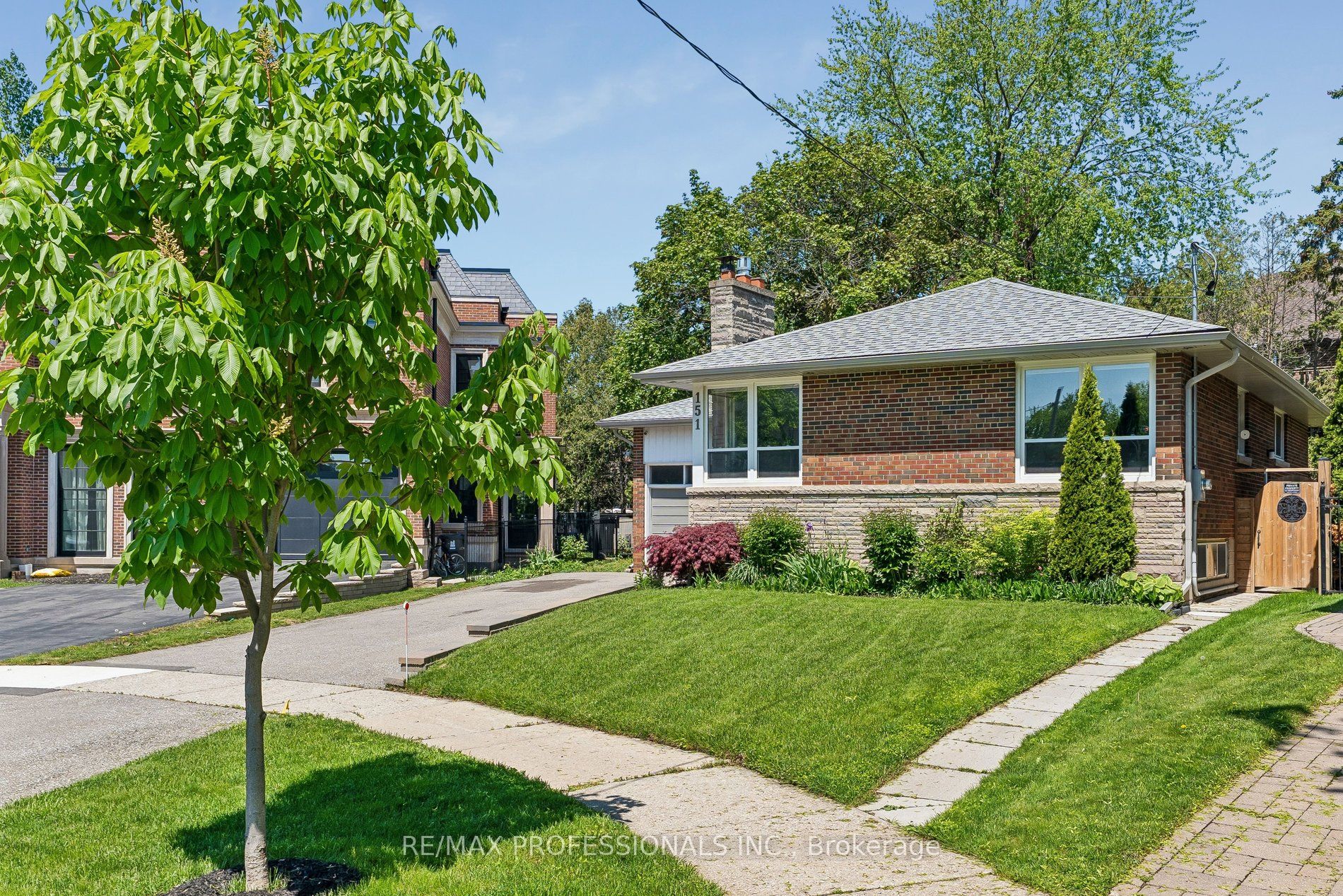 151 Perry Crescent