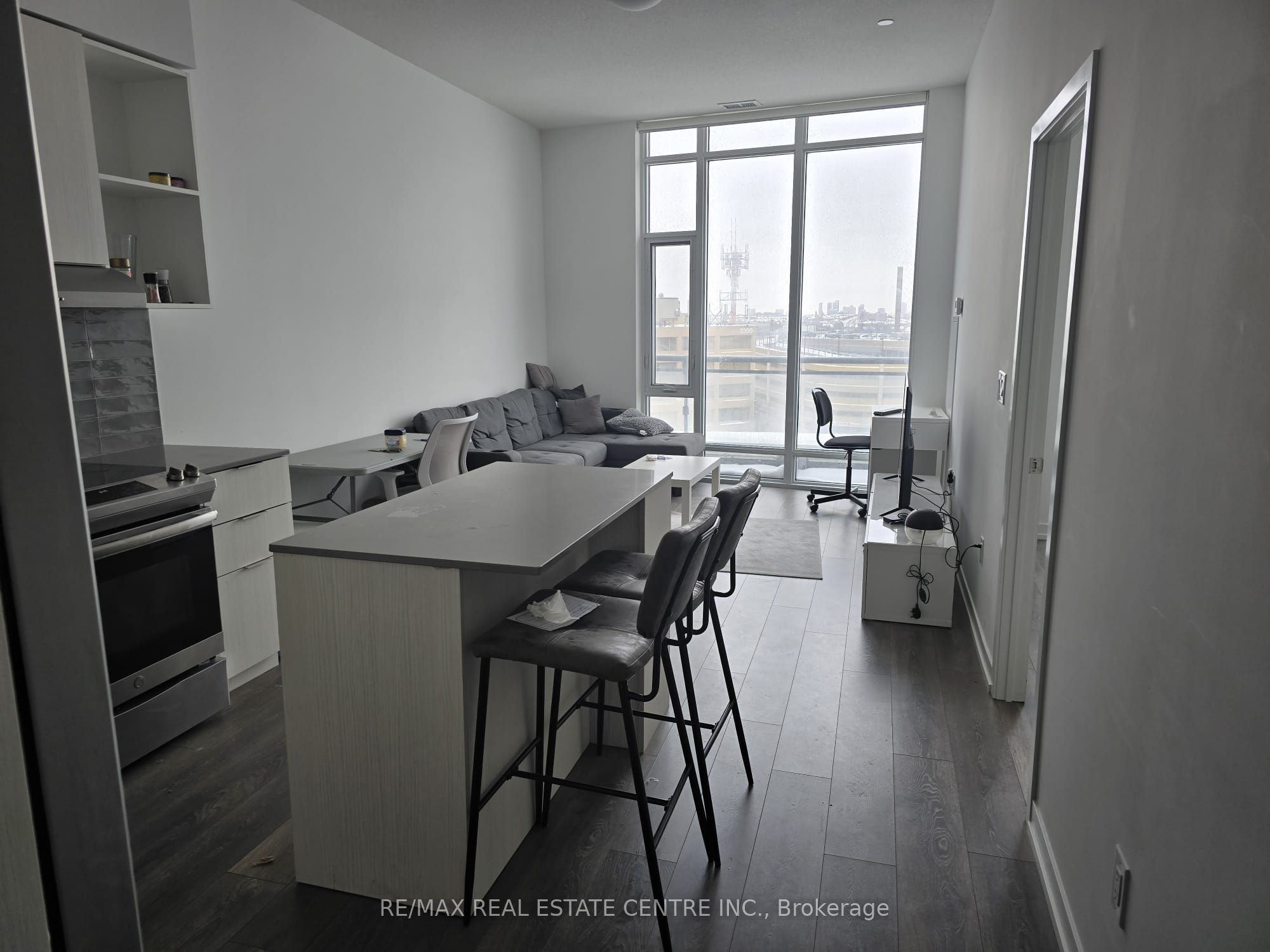 2520 Eglinton Avenue W 403