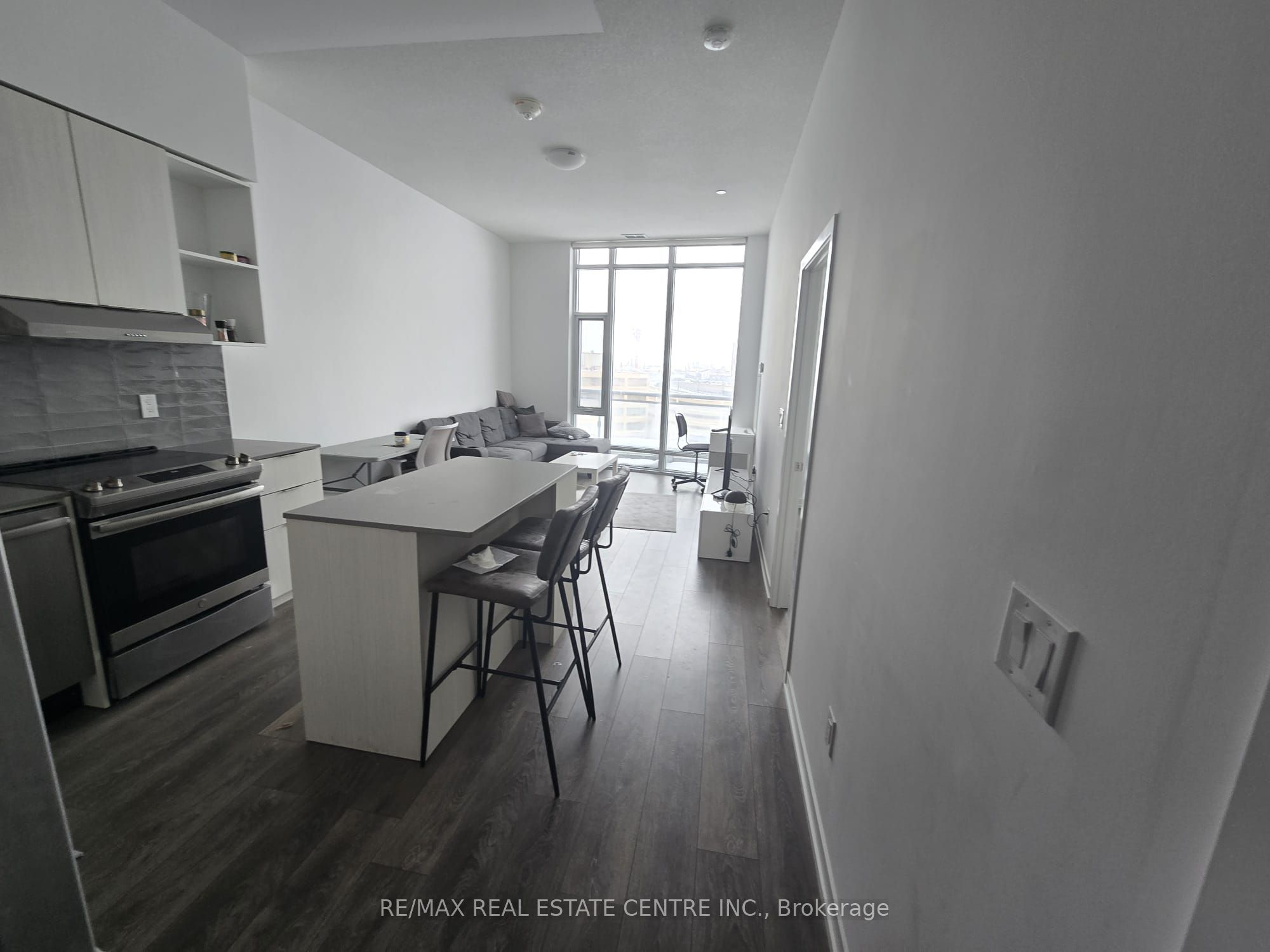 2520 Eglinton Avenue W 403