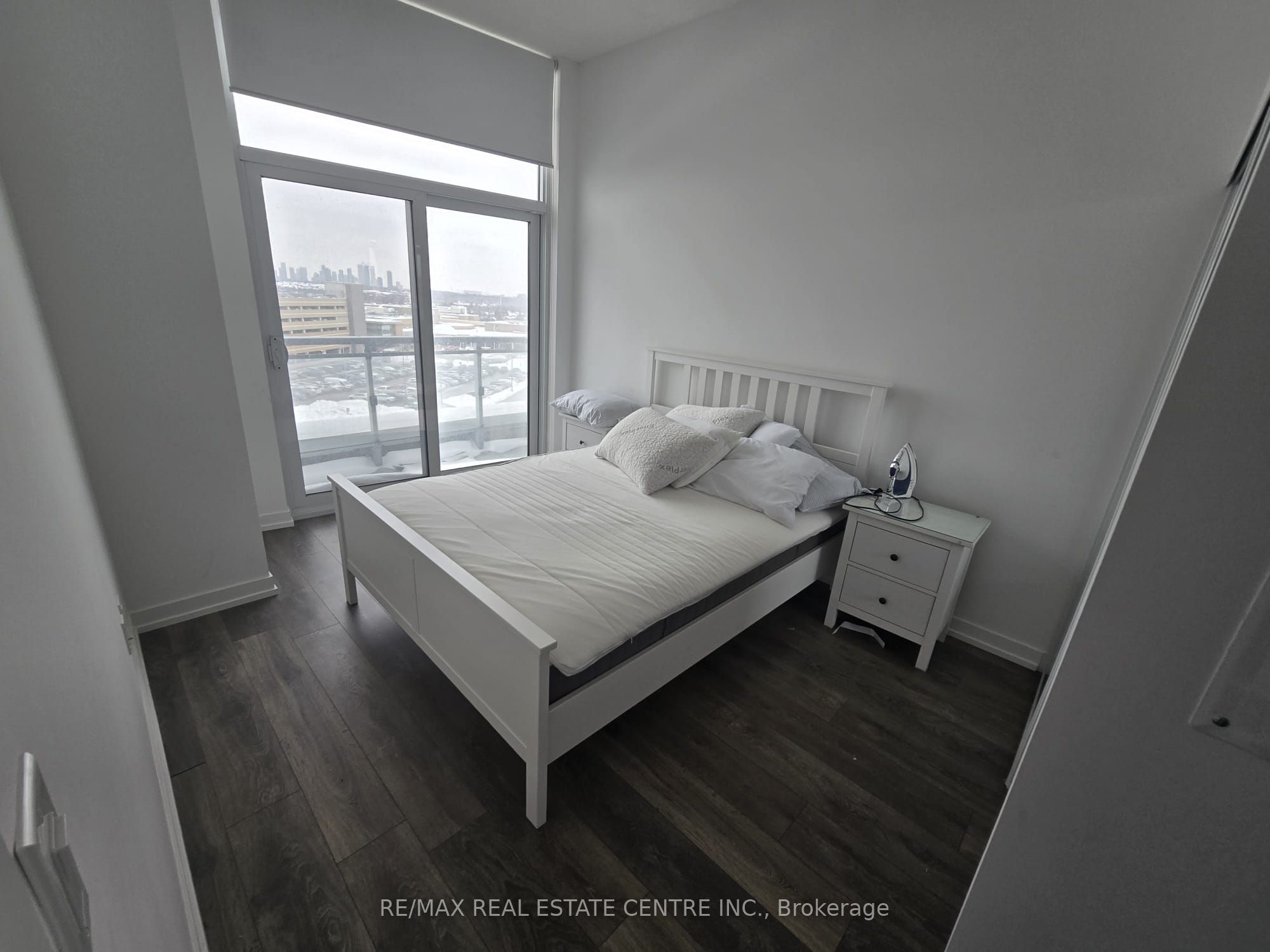 2520 Eglinton Avenue W 403