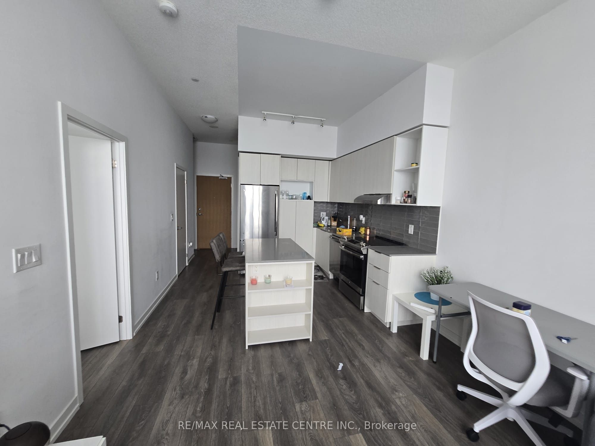 2520 Eglinton Avenue W 403