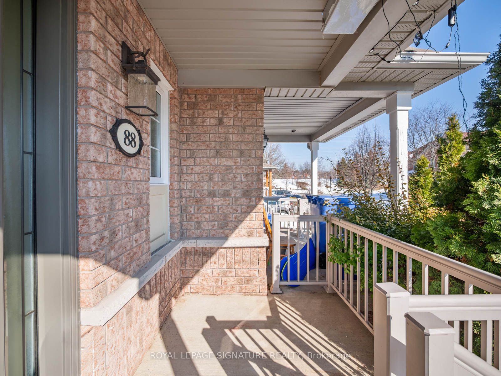 88 Burgess Crescent