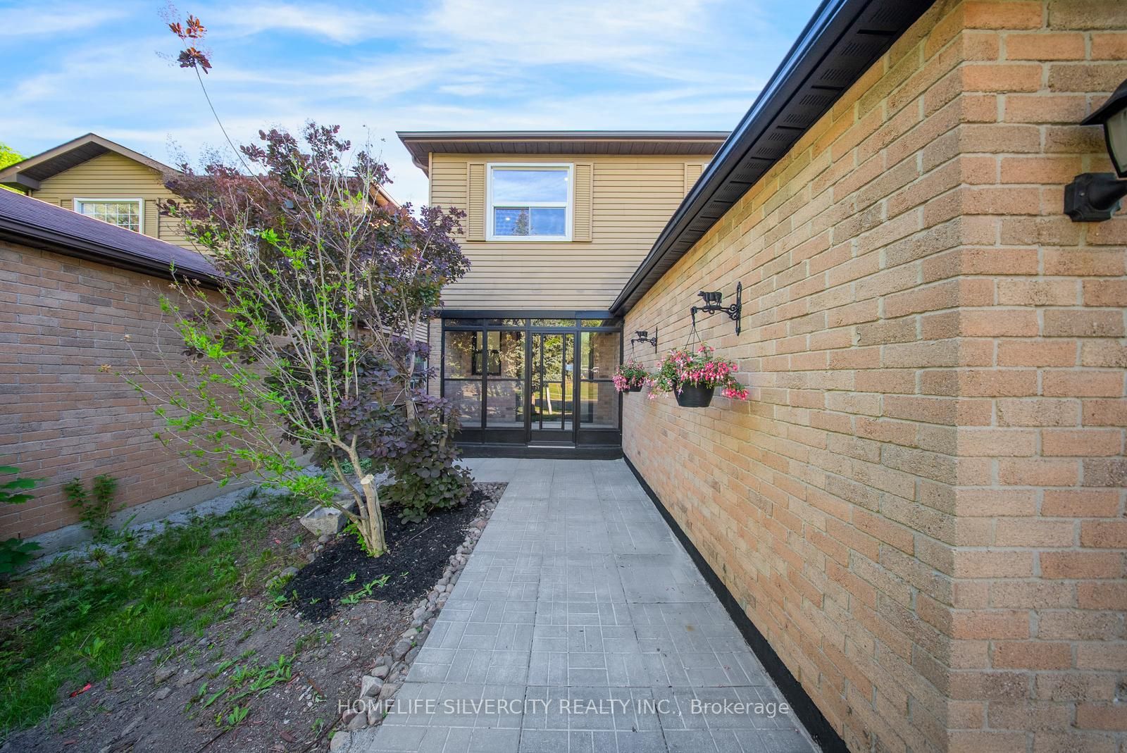 3 Folkstone Crescent