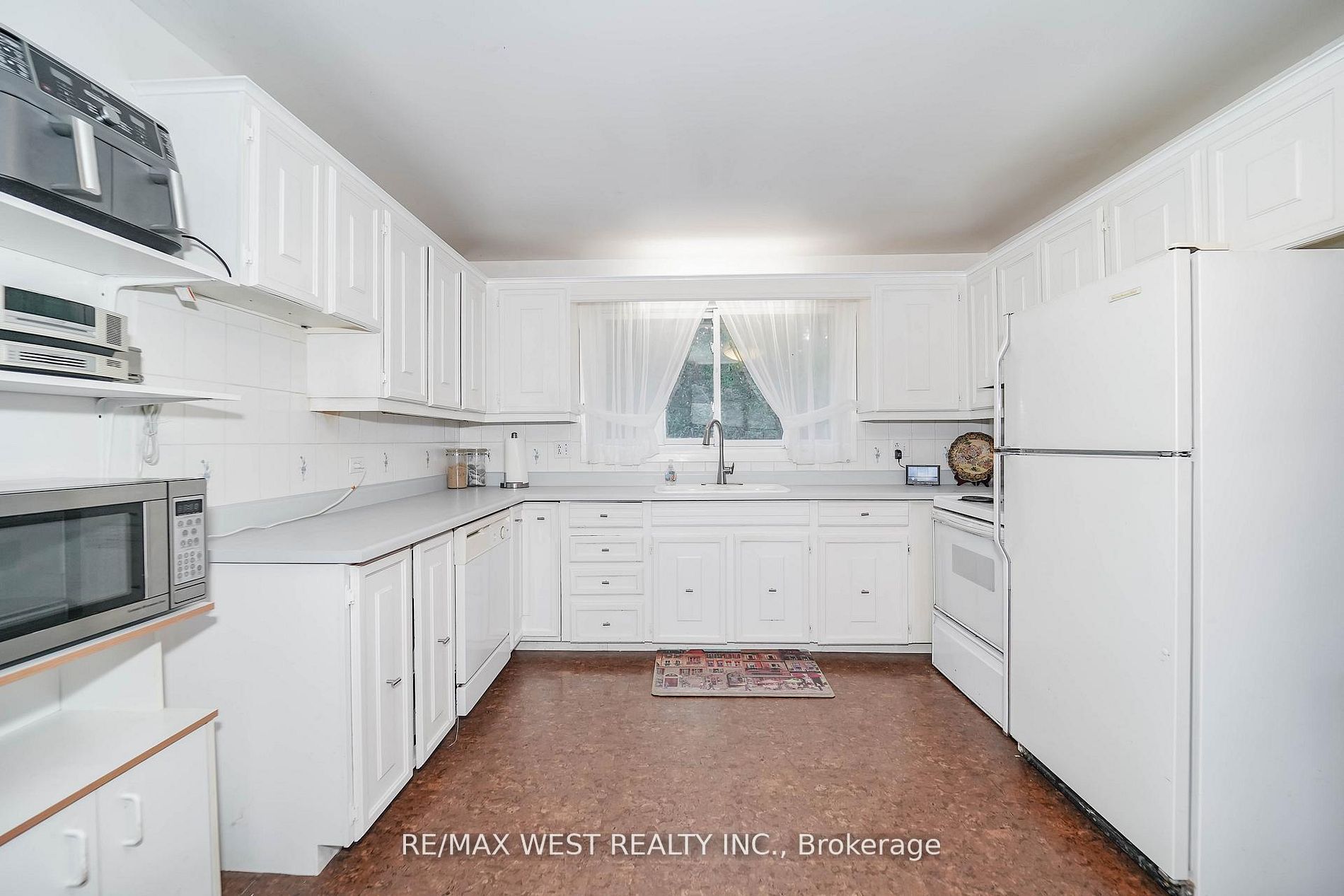 5949 Concession 6 Road