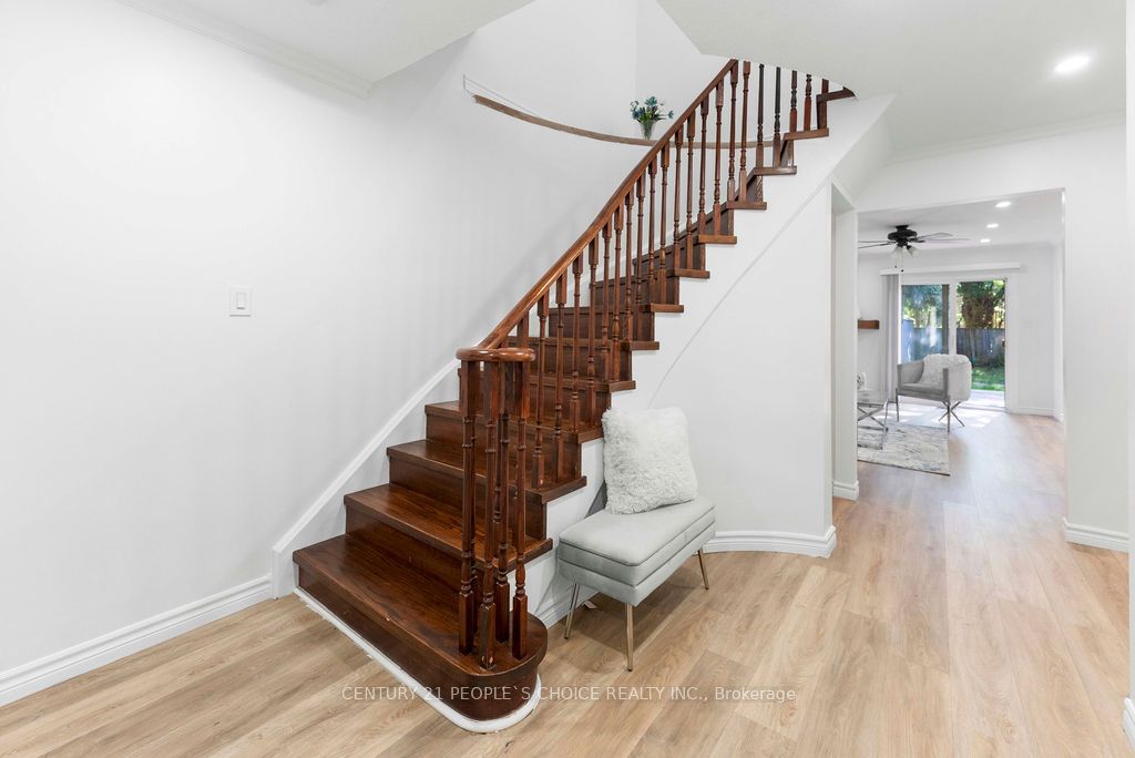 4053 Trapper Crescent