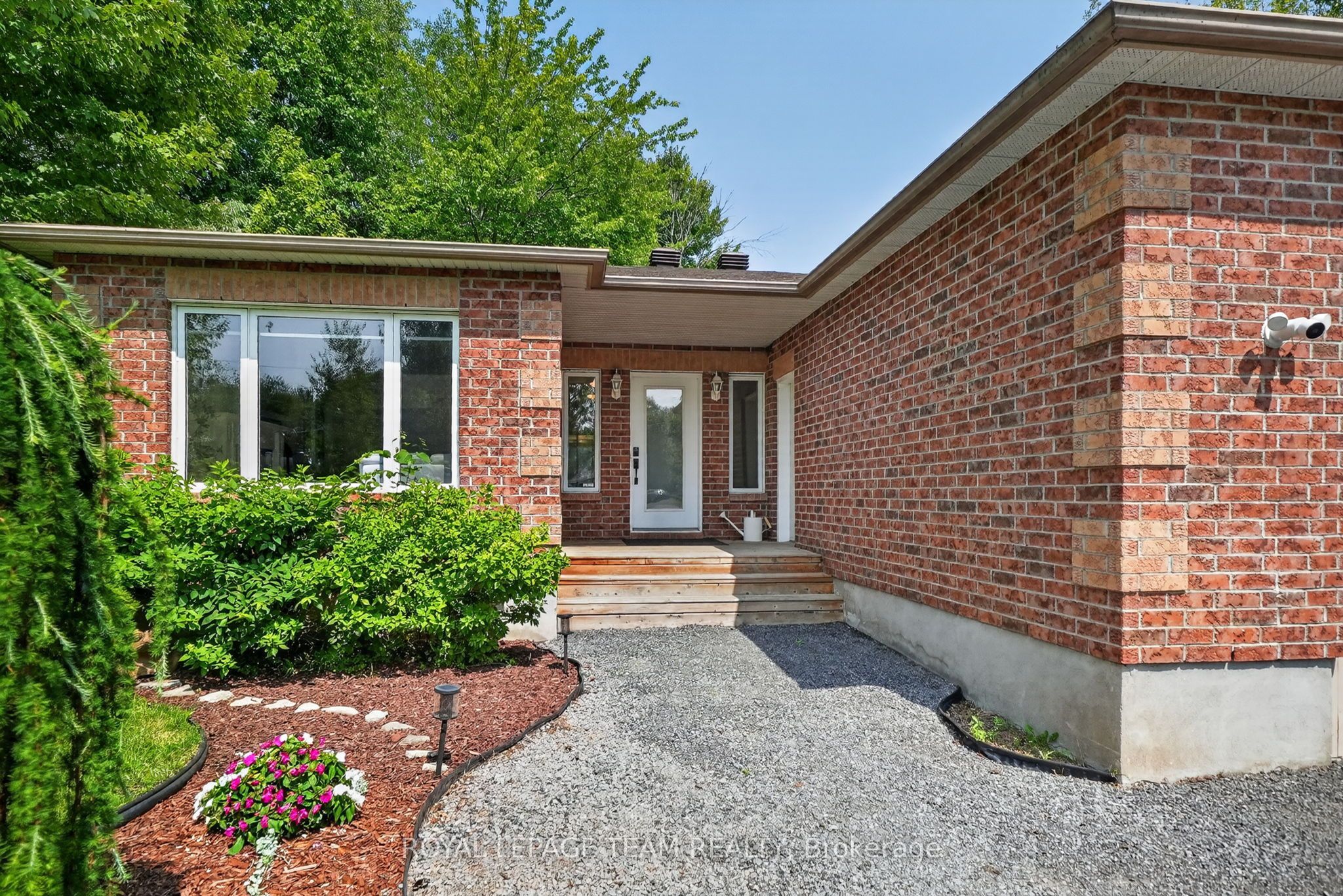 76 Manitou Street
