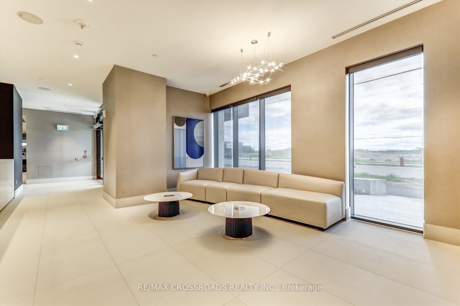 2550 Simcoe Street N 1021