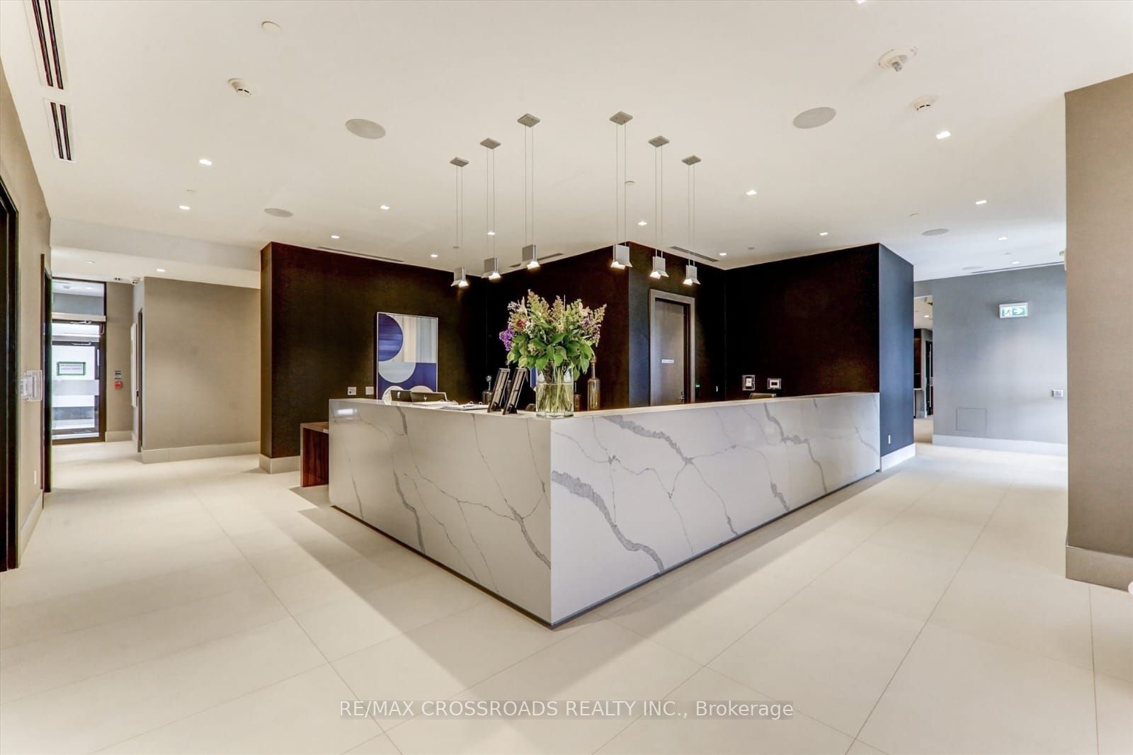 2550 Simcoe Street N 1021