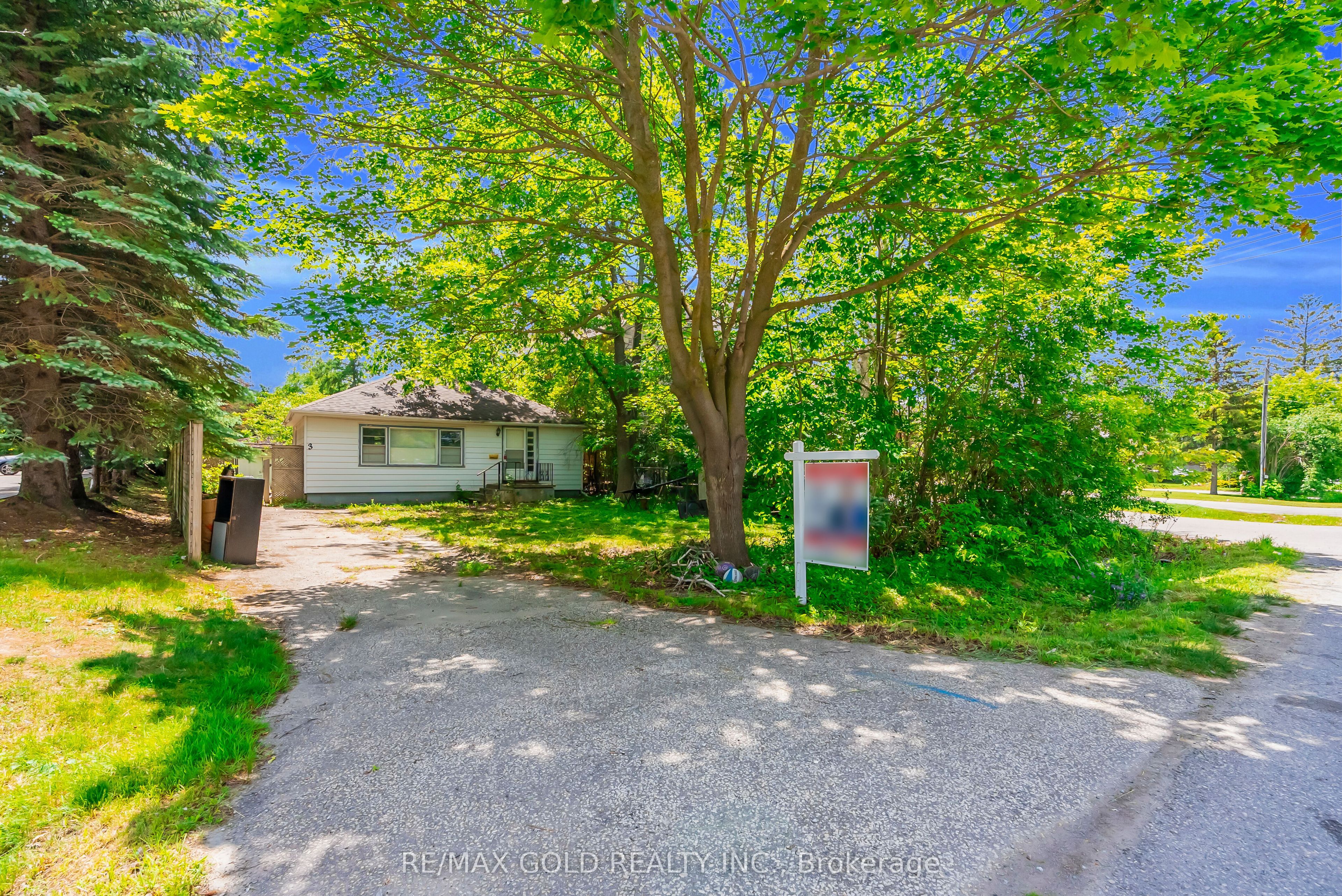 3 Aubrey Avenue
