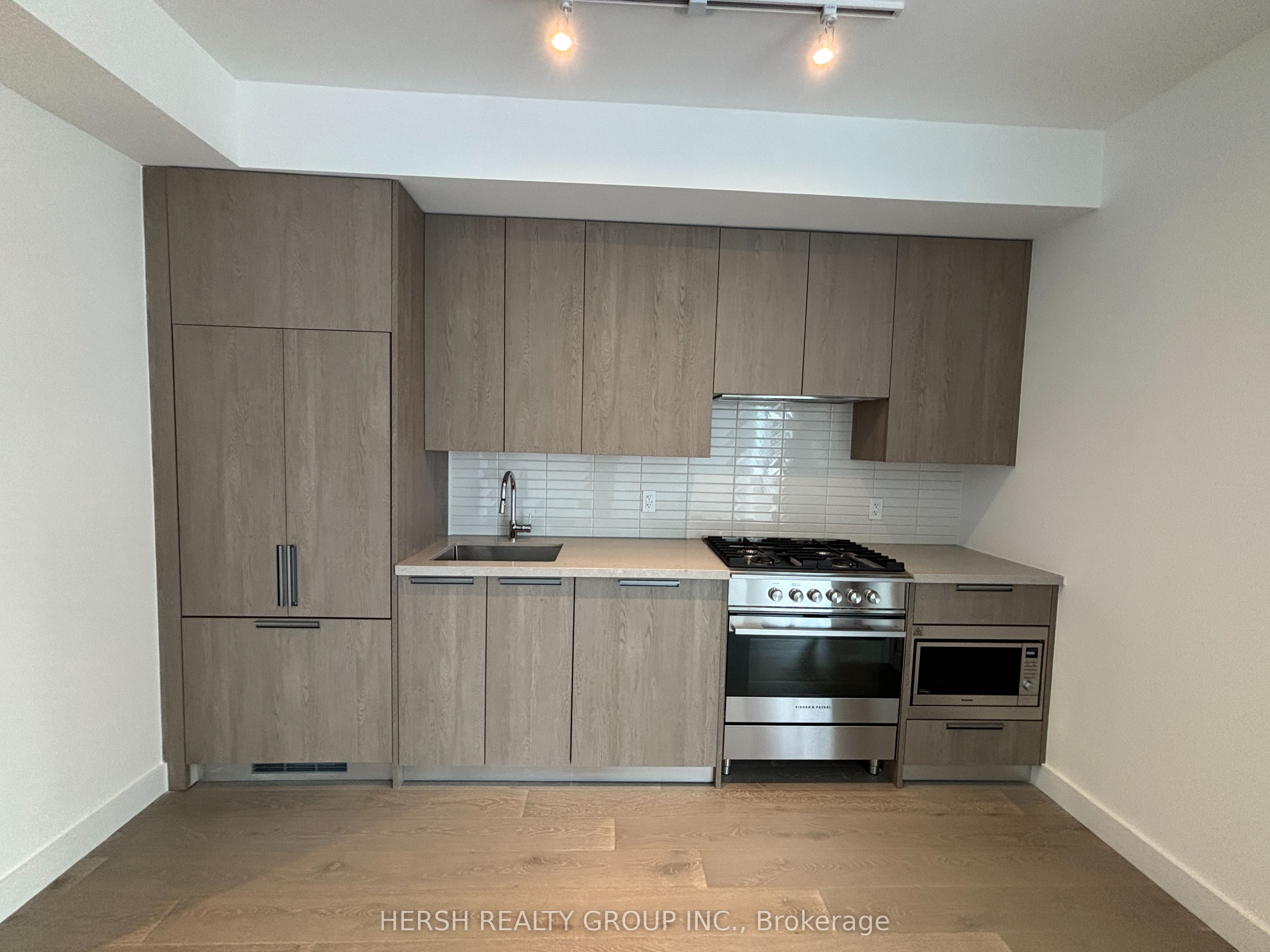 160 Kingsway Crescent 415