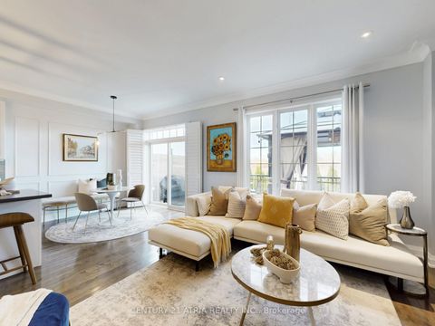 43 Stockell Crescent Ajax ON L1T 4P8