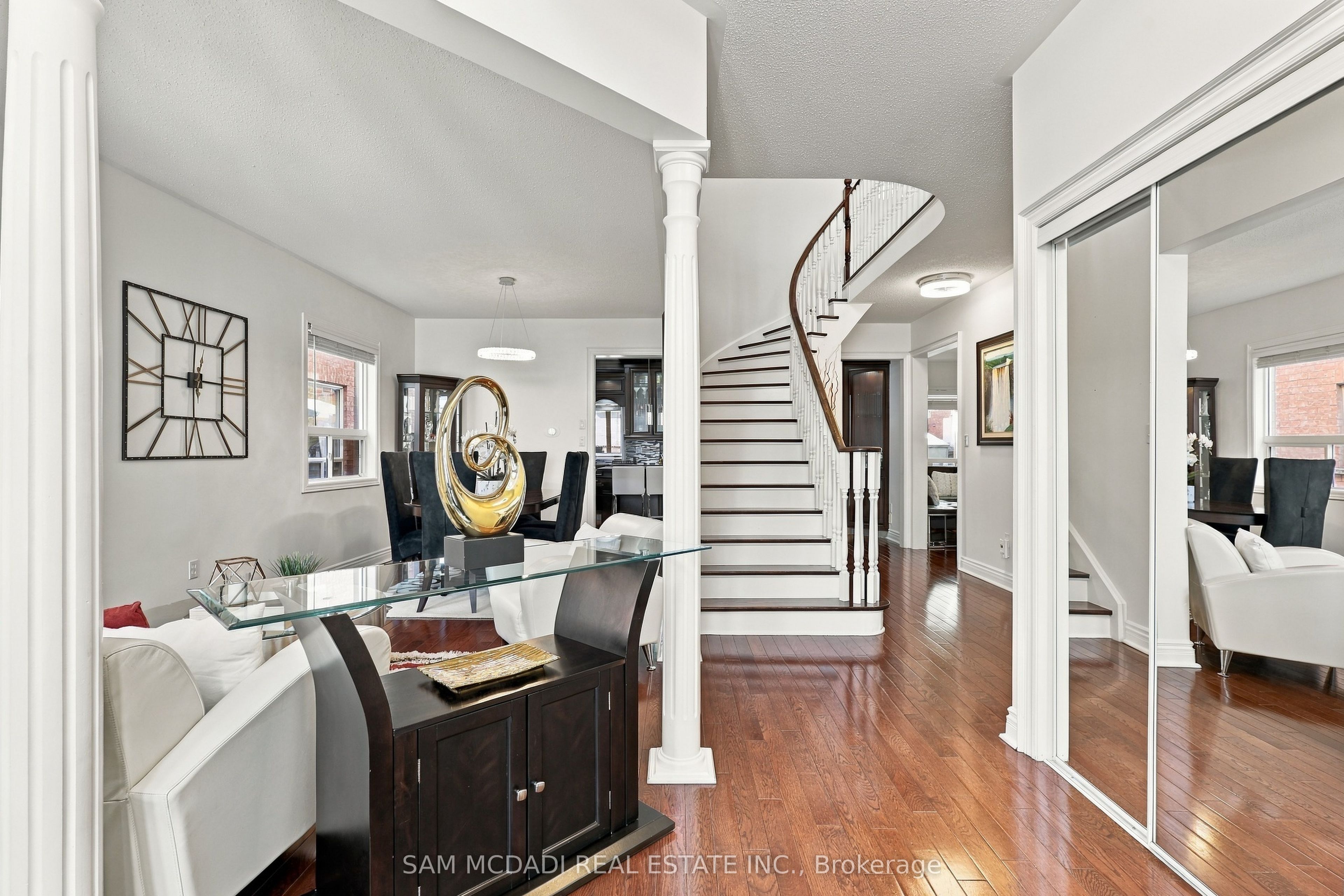 3263 Crimson King Circle