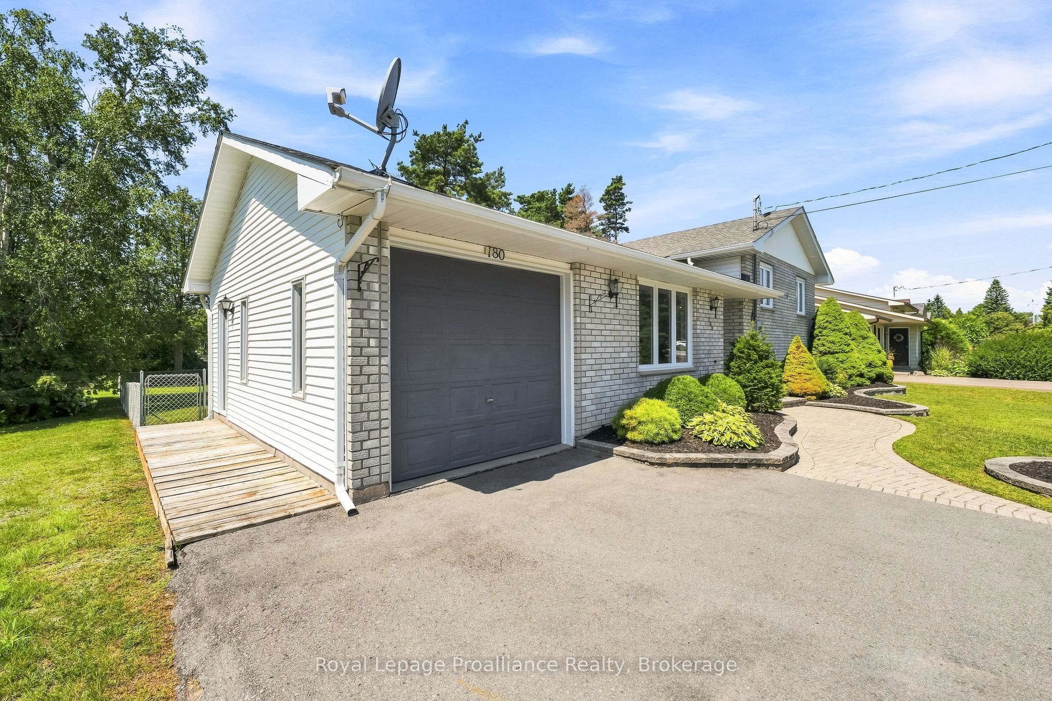 180 Ontario Street