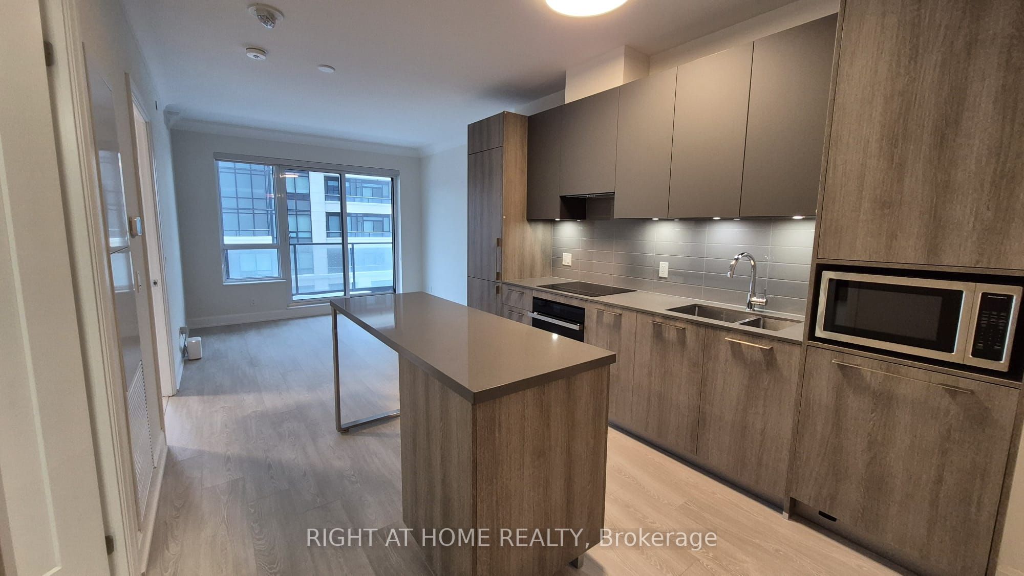 18 Water Walk Drive 501