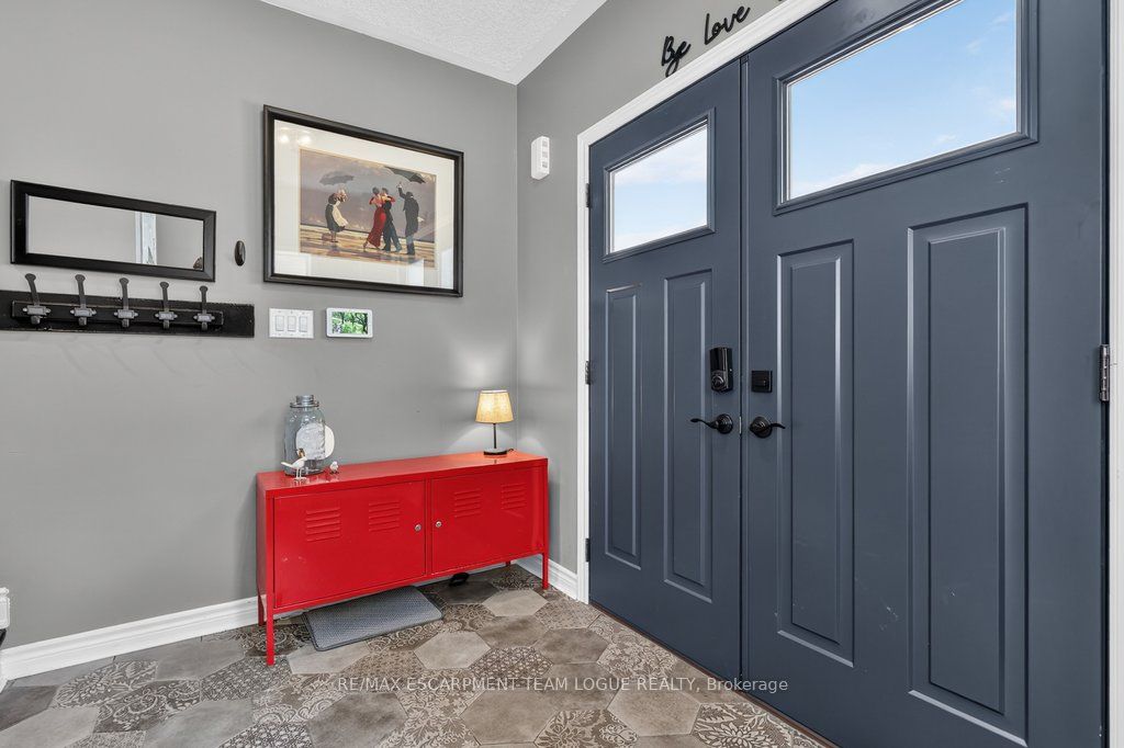 5839 Sunmill Crescent