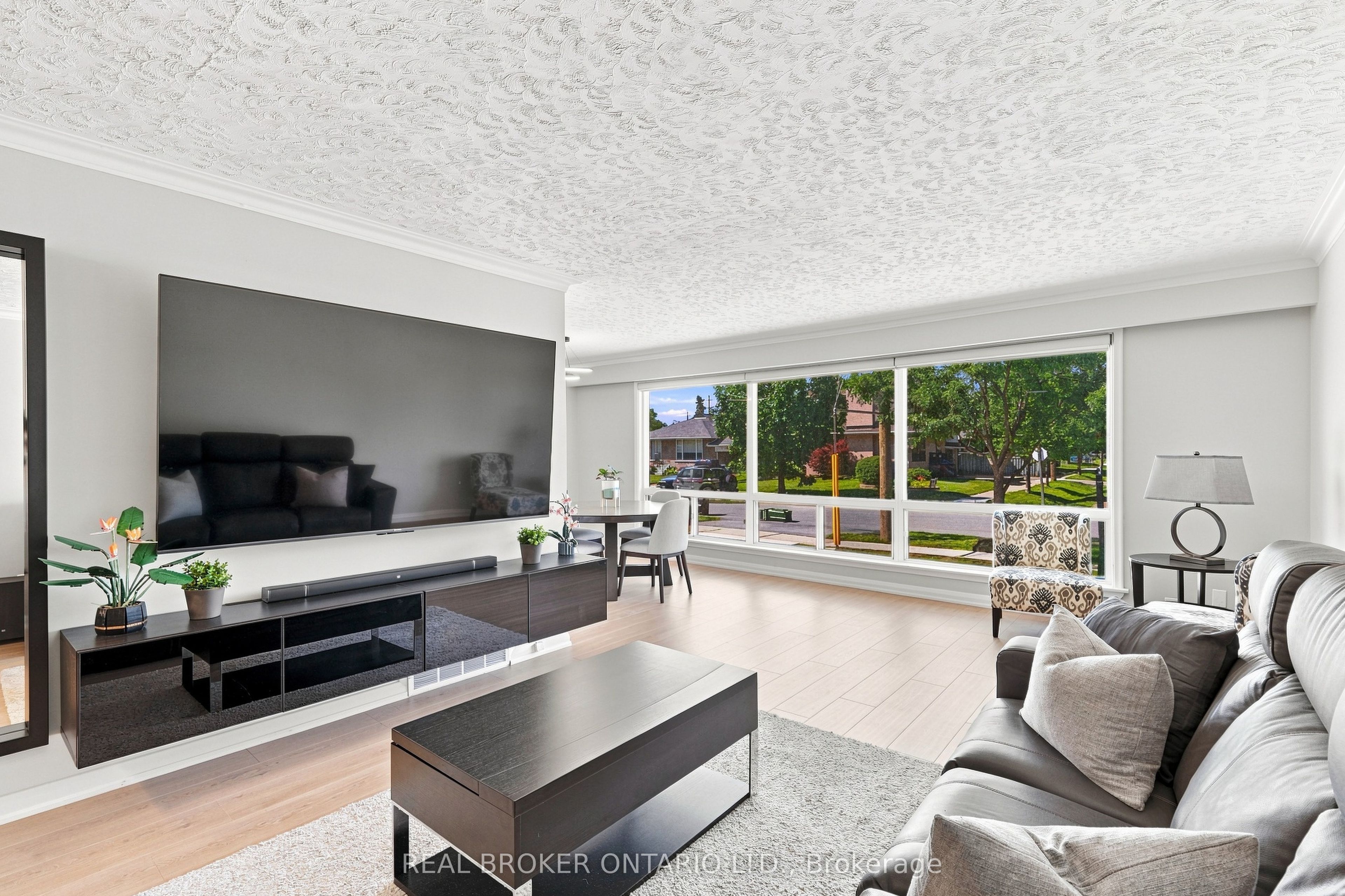 7 Allison Drive