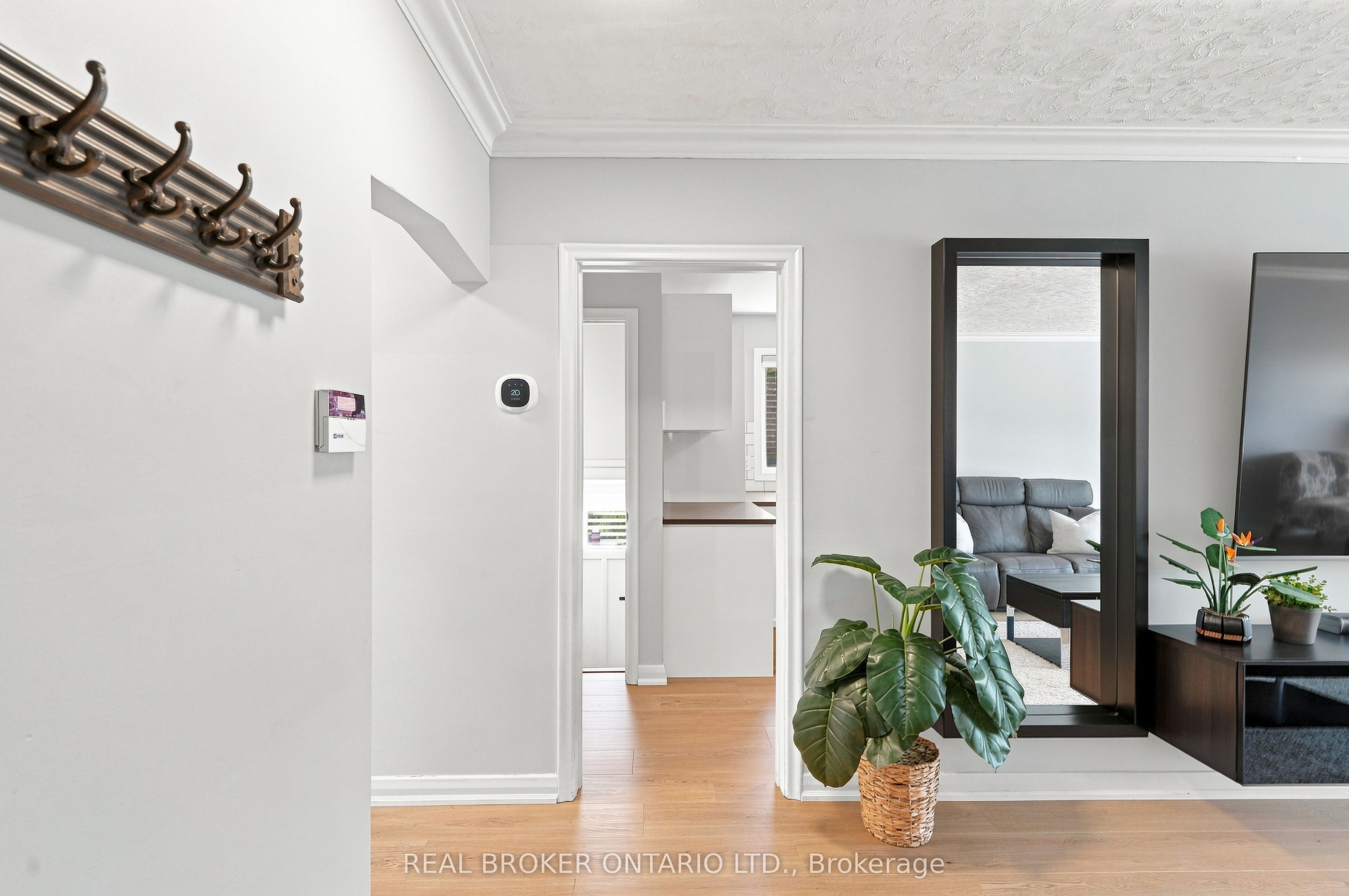7 Allison Drive