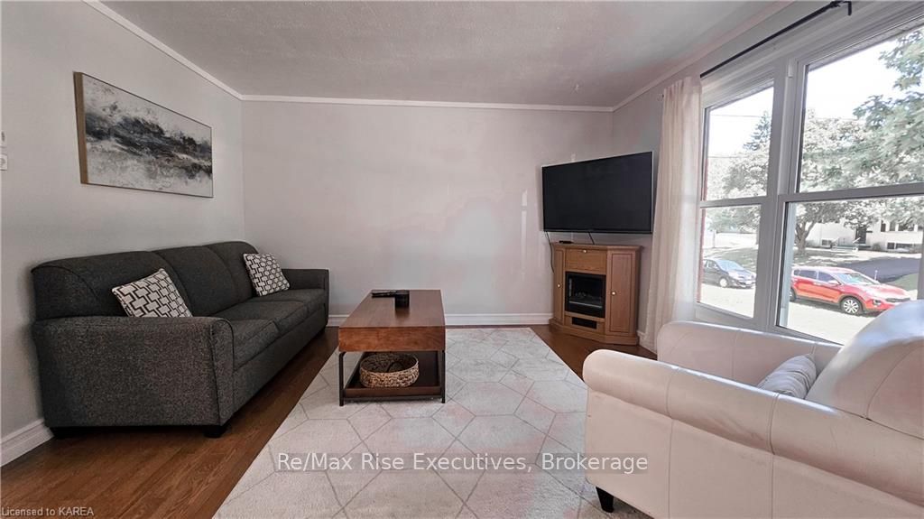2 DEERFIELD Street