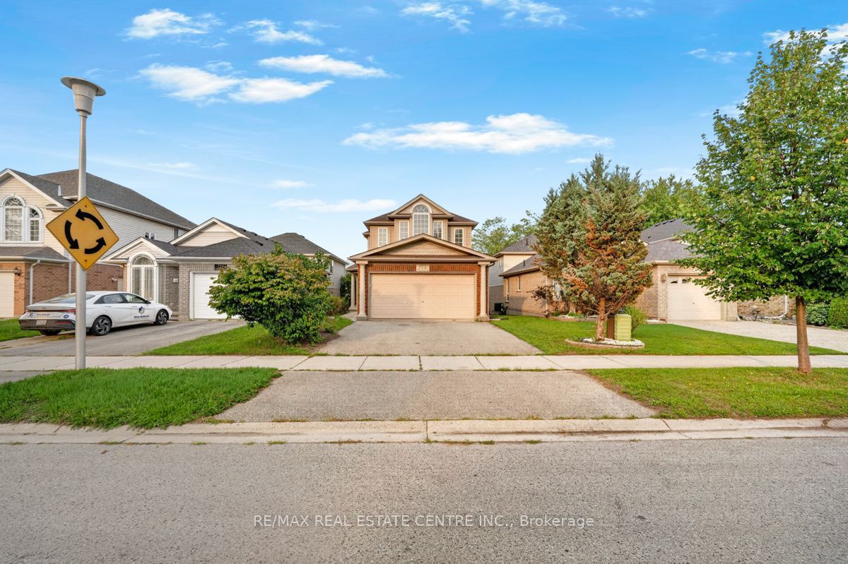 714 OAKCROSSING Road