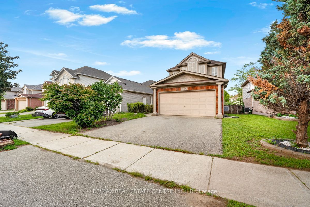 714 OAKCROSSING Road